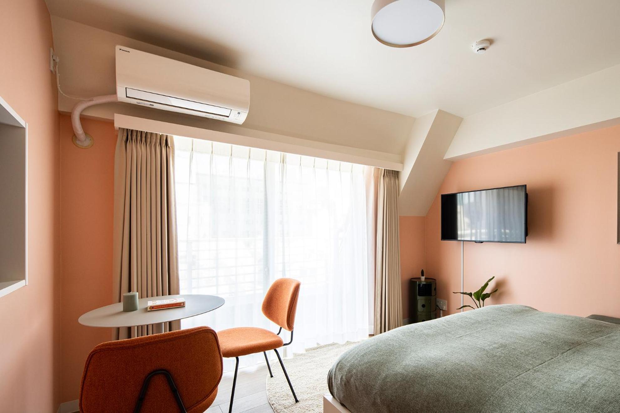 Deluxe Studio Apartment - High Floor photo 2