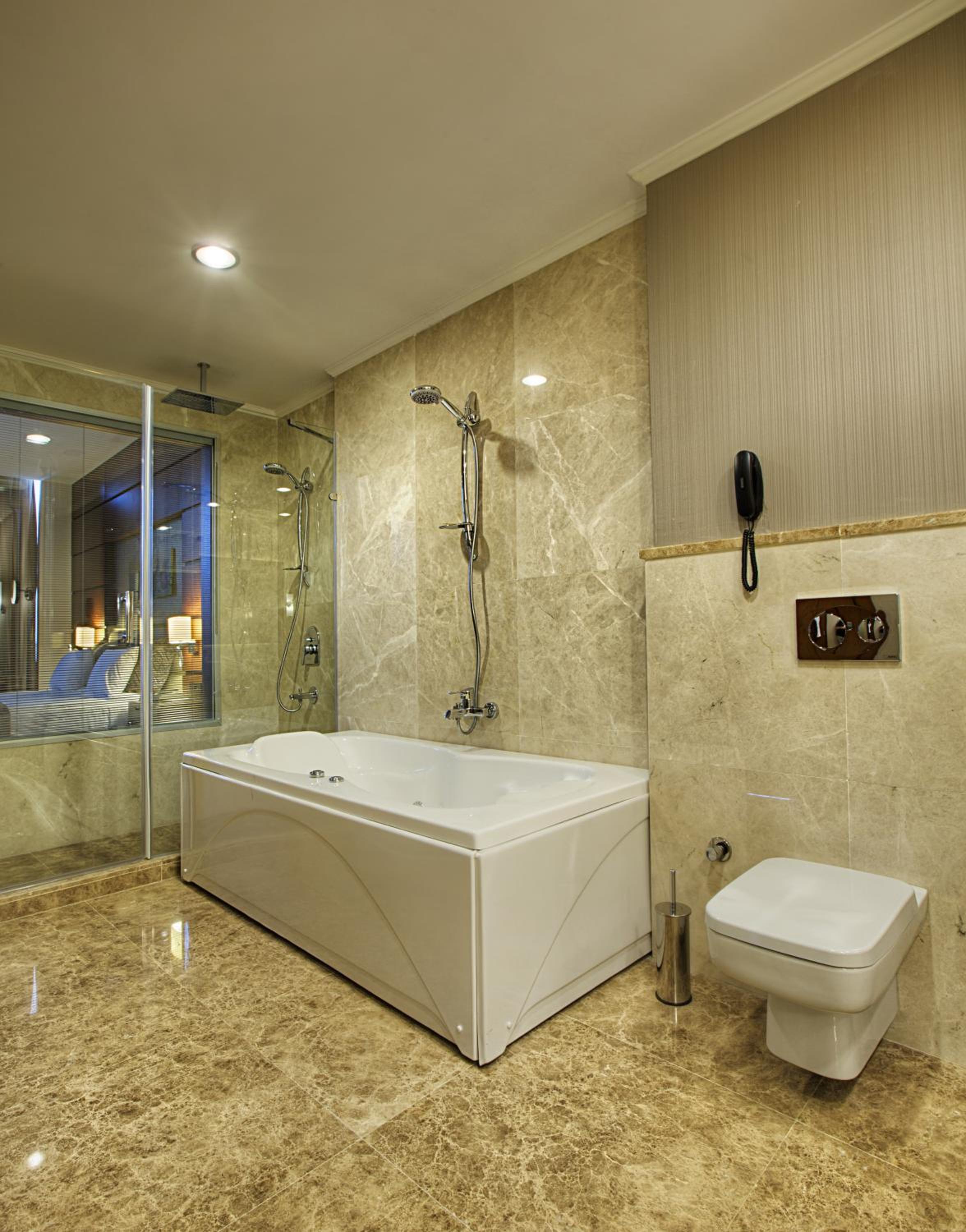 Deluxe Suite - Photo 3
