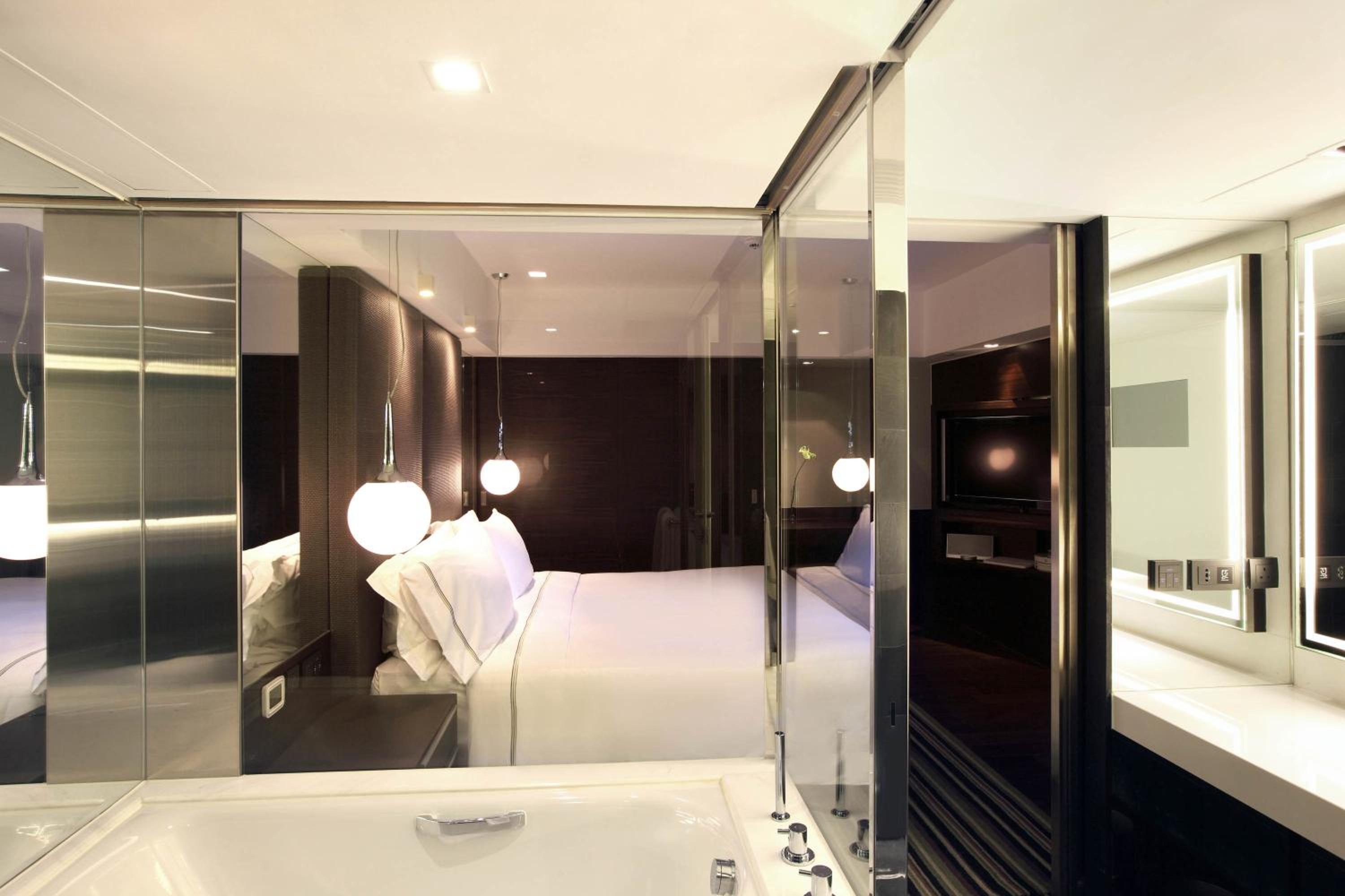 Mira Suite 70 with Club Access
