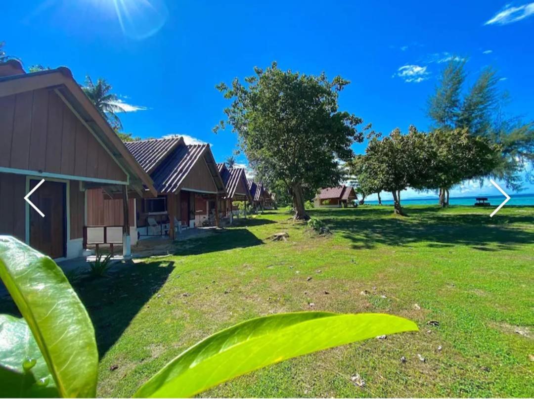 Bungalow with Sea View photo 2