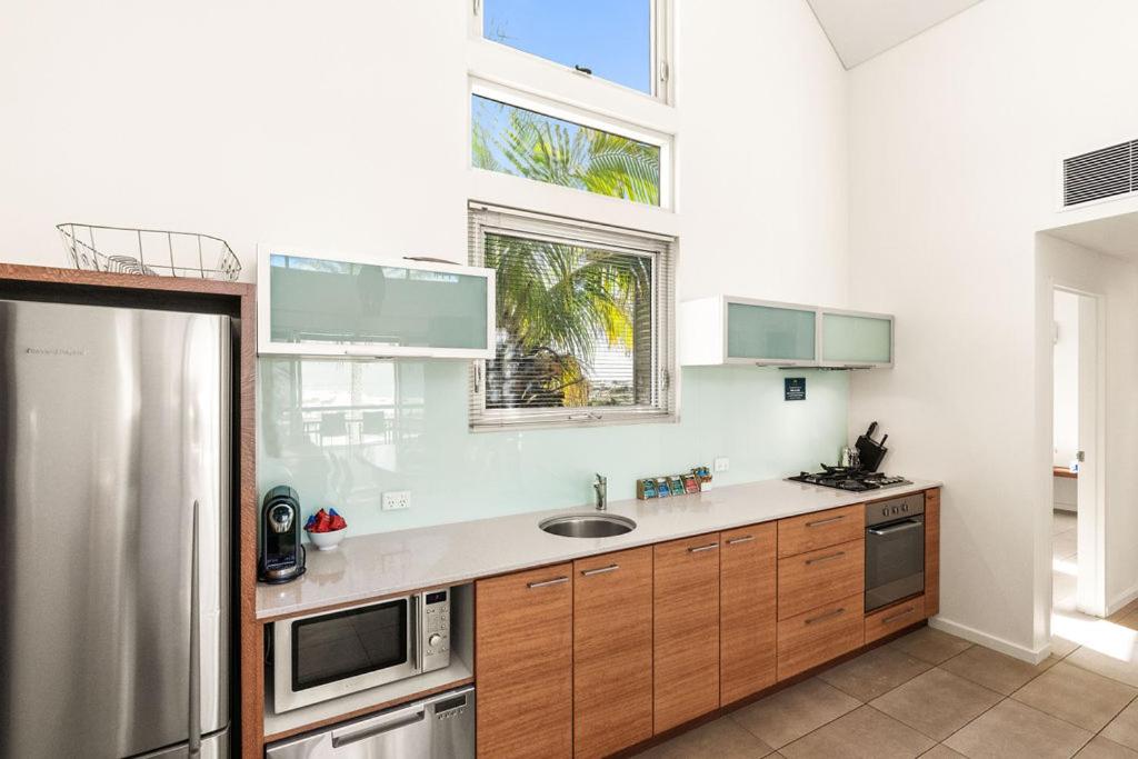 Two-Bedroom Apartment with Ocean View photo 2
