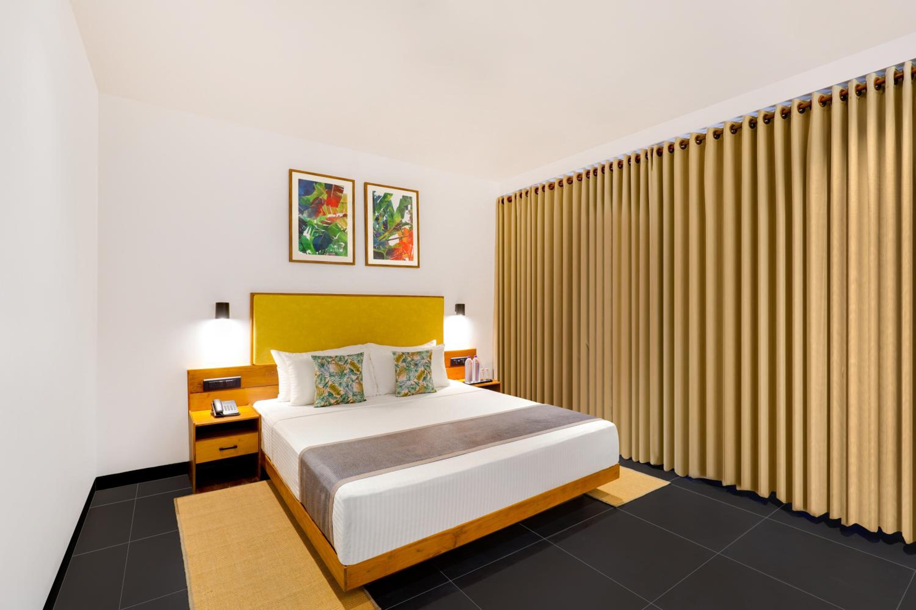 Deluxe Suite - Photo 8