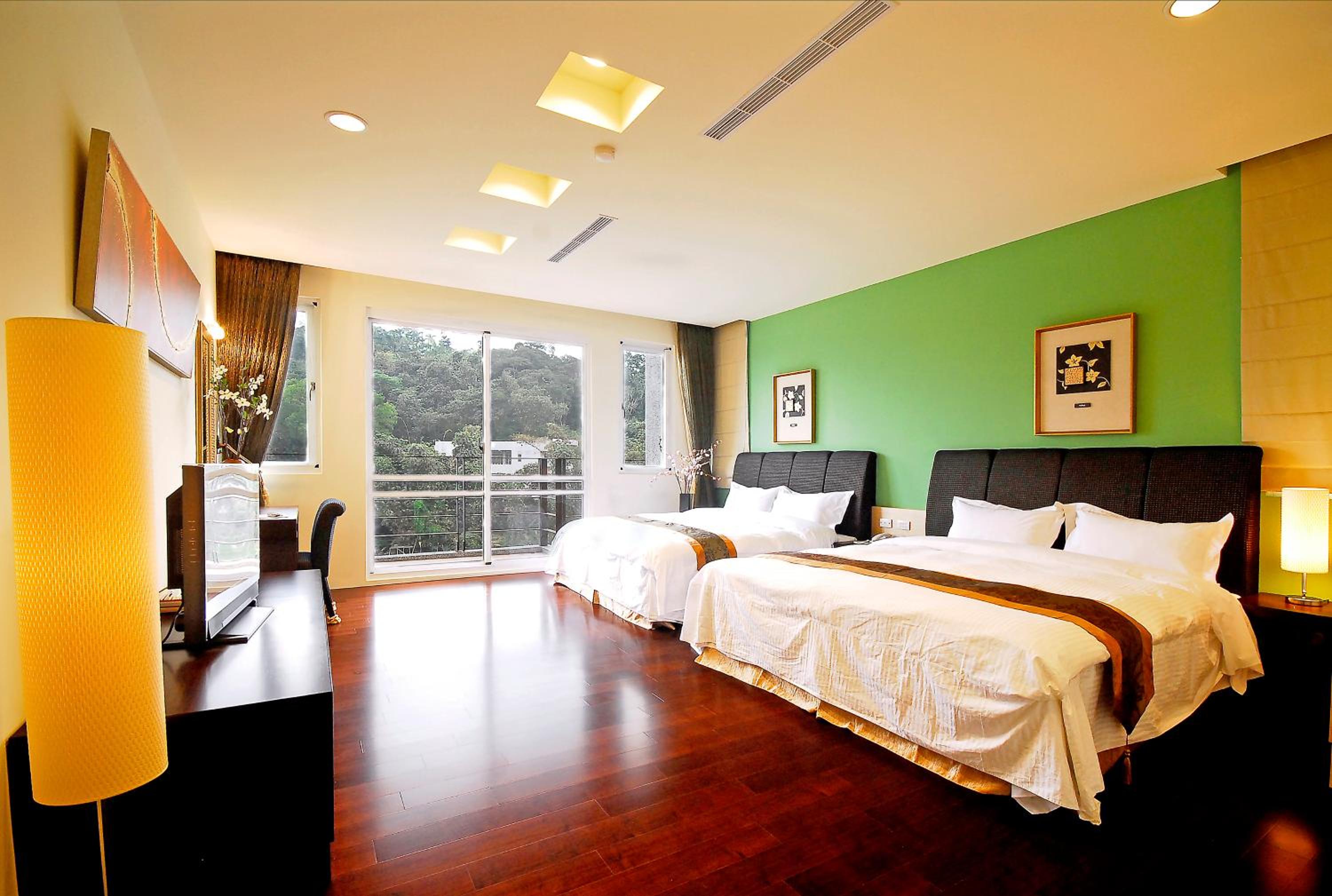 Deluxe Quadruple Room photo 3