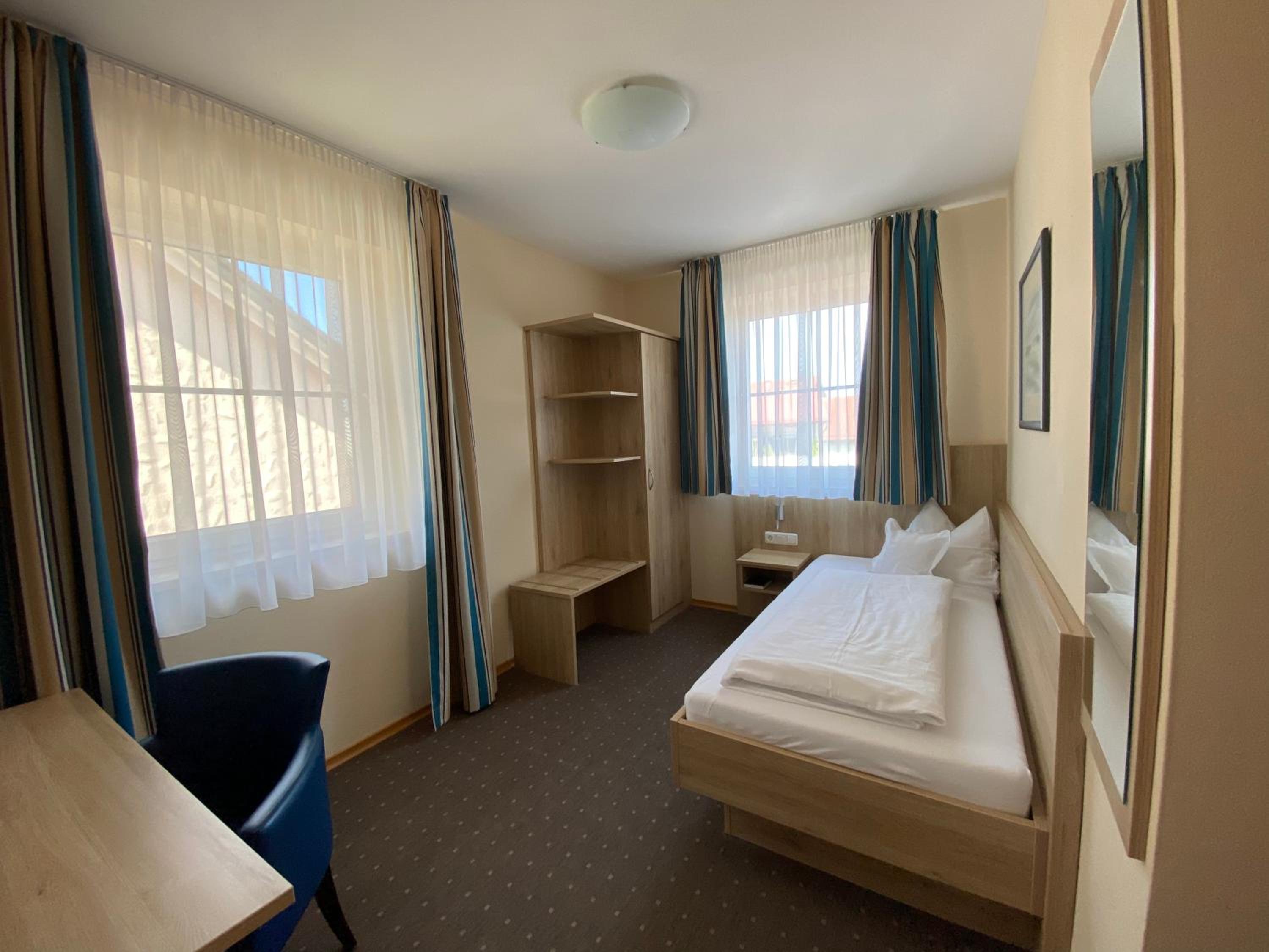 Single Room photo 3