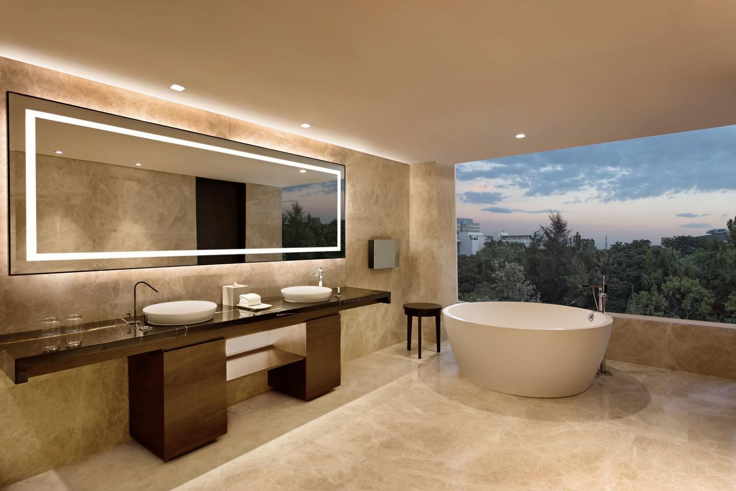 Executive Suite with Club Lounge Access - Photo 11