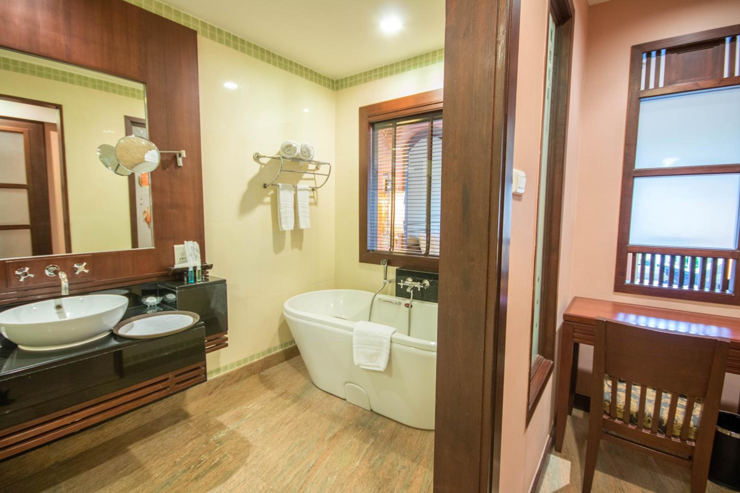 Deluxe Double Or Twin Room With Garden View photo 2