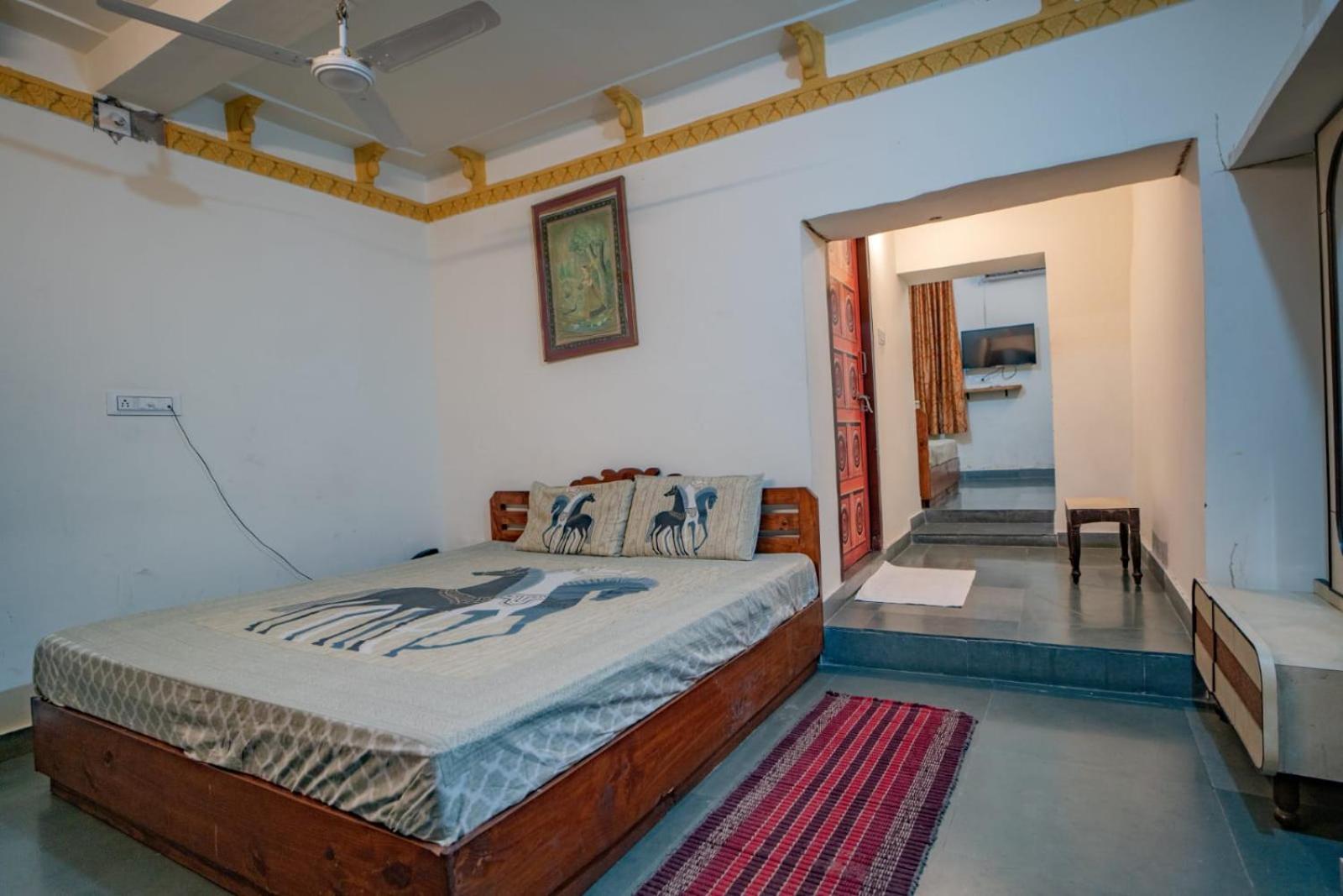 Family Room - Photo 9