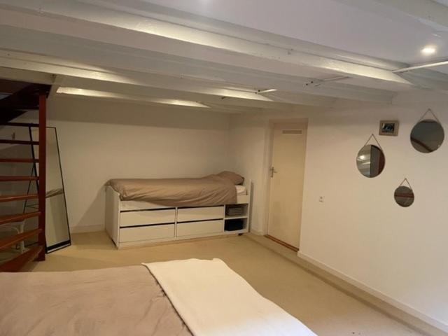 Three-Bedroom Apartment photo 1