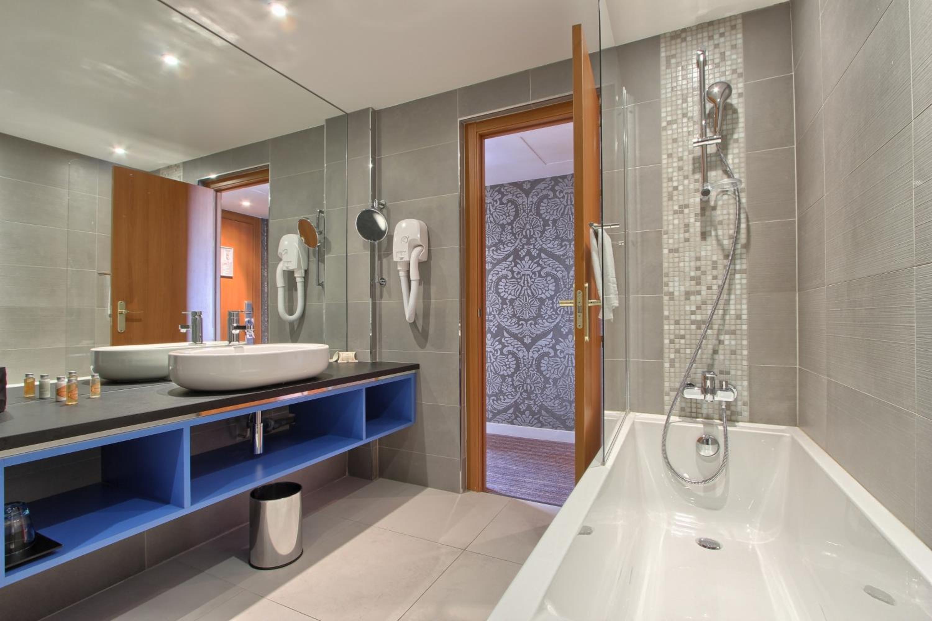 Quadruple  with 2 Rooms