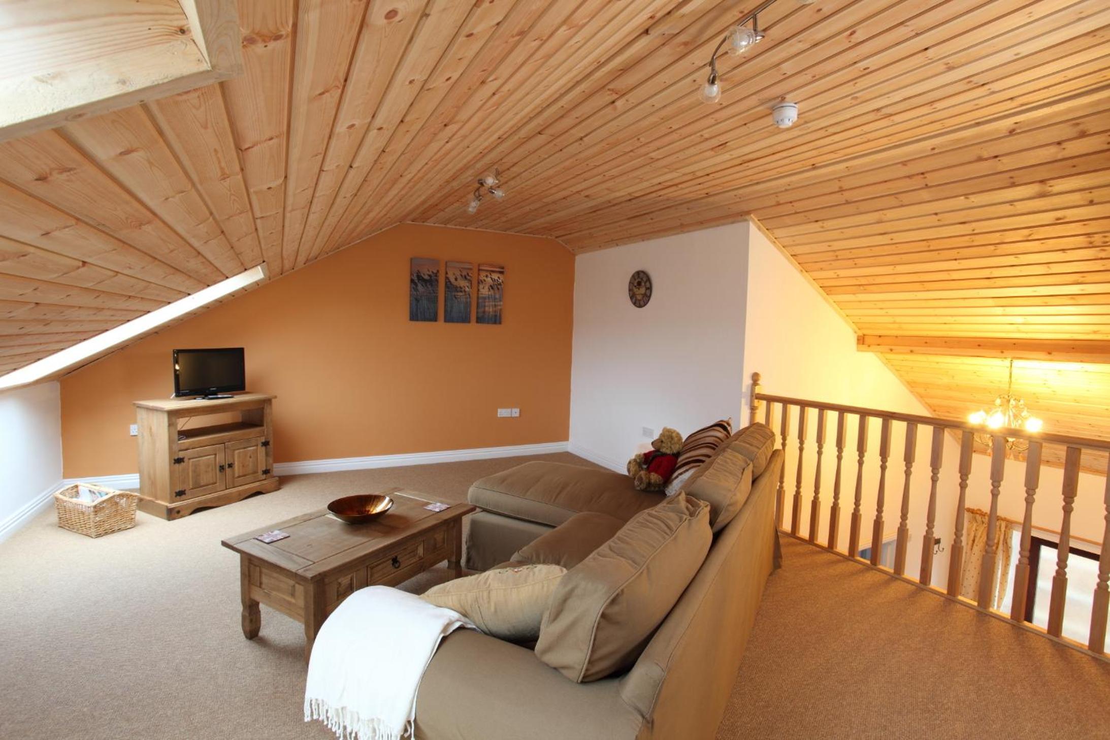 Superior King Room - Photo 4