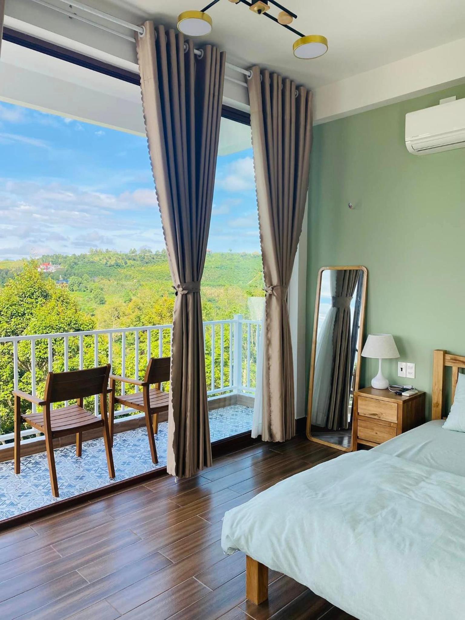 King Room with Mountain View photo 1