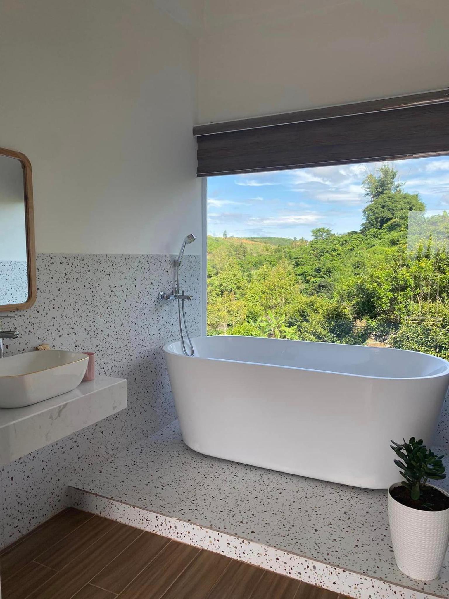 King Room with Mountain View photo 3