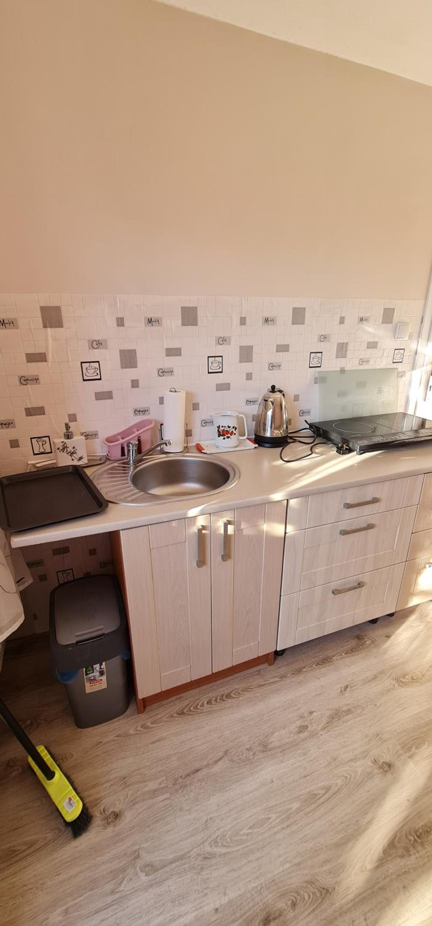 Double or Twin Room with Bathroom - Photo 6