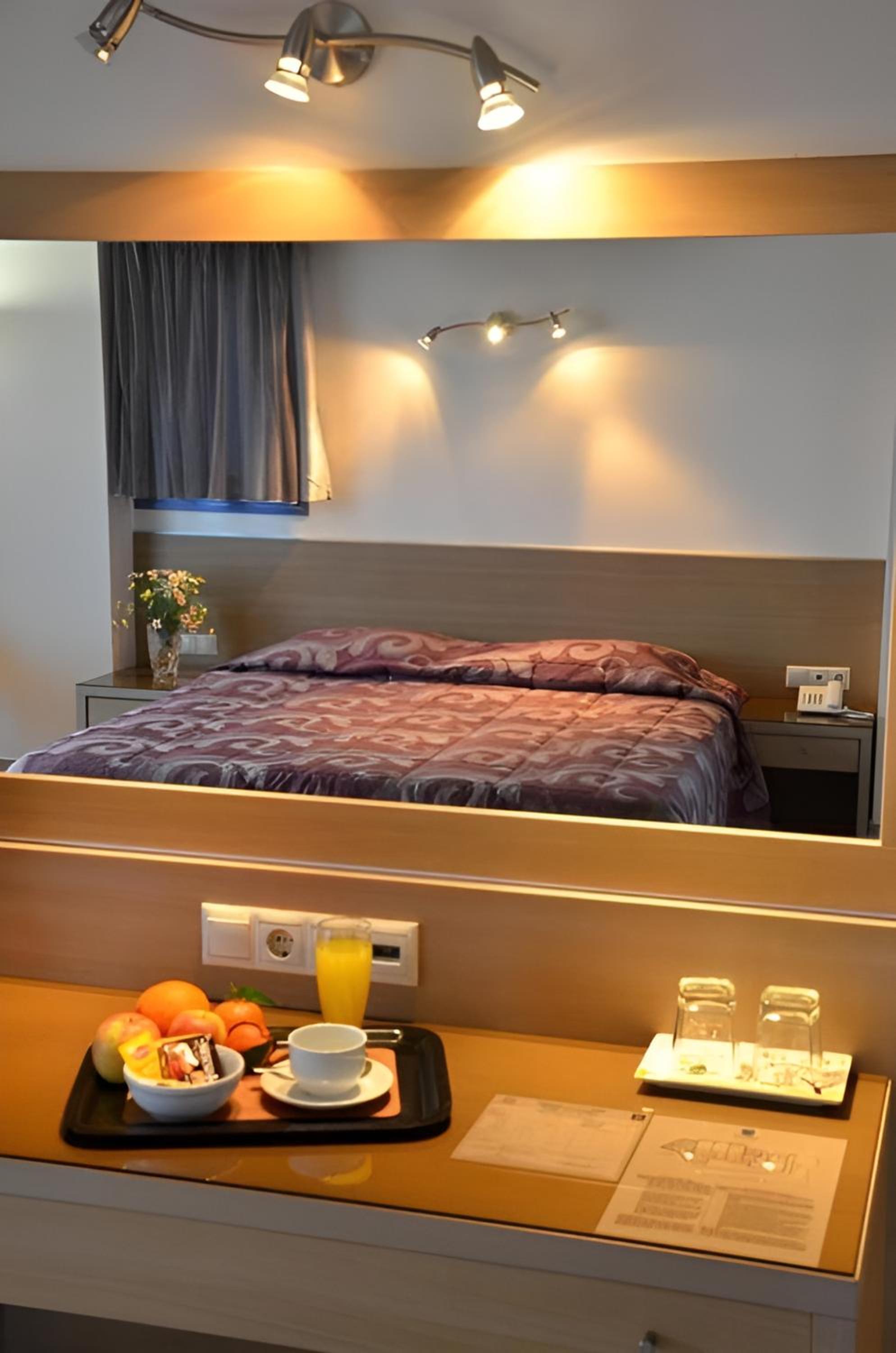 Standard Double Room - Photo 3