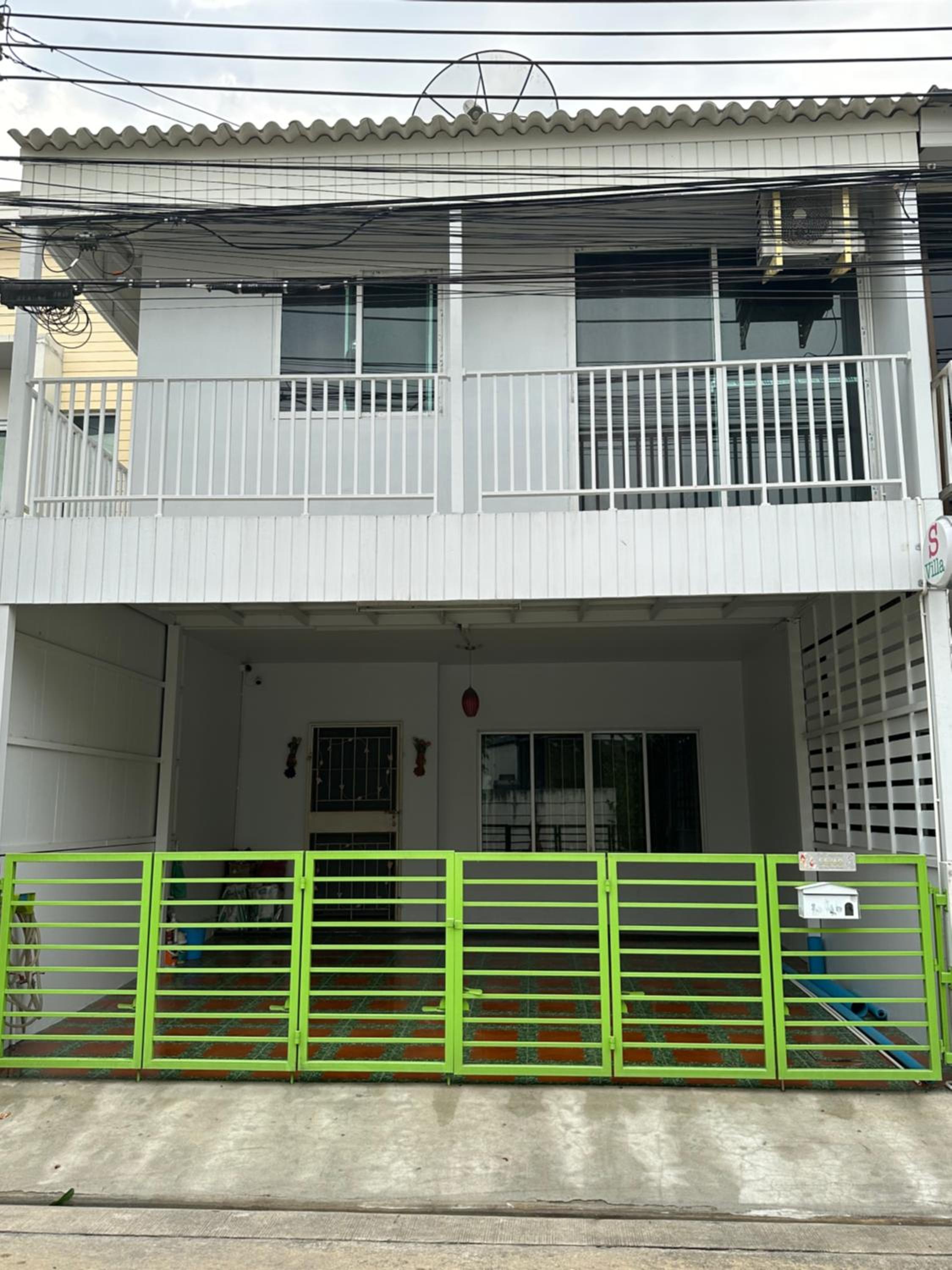 Three-Bedroom Villa - Photo 17