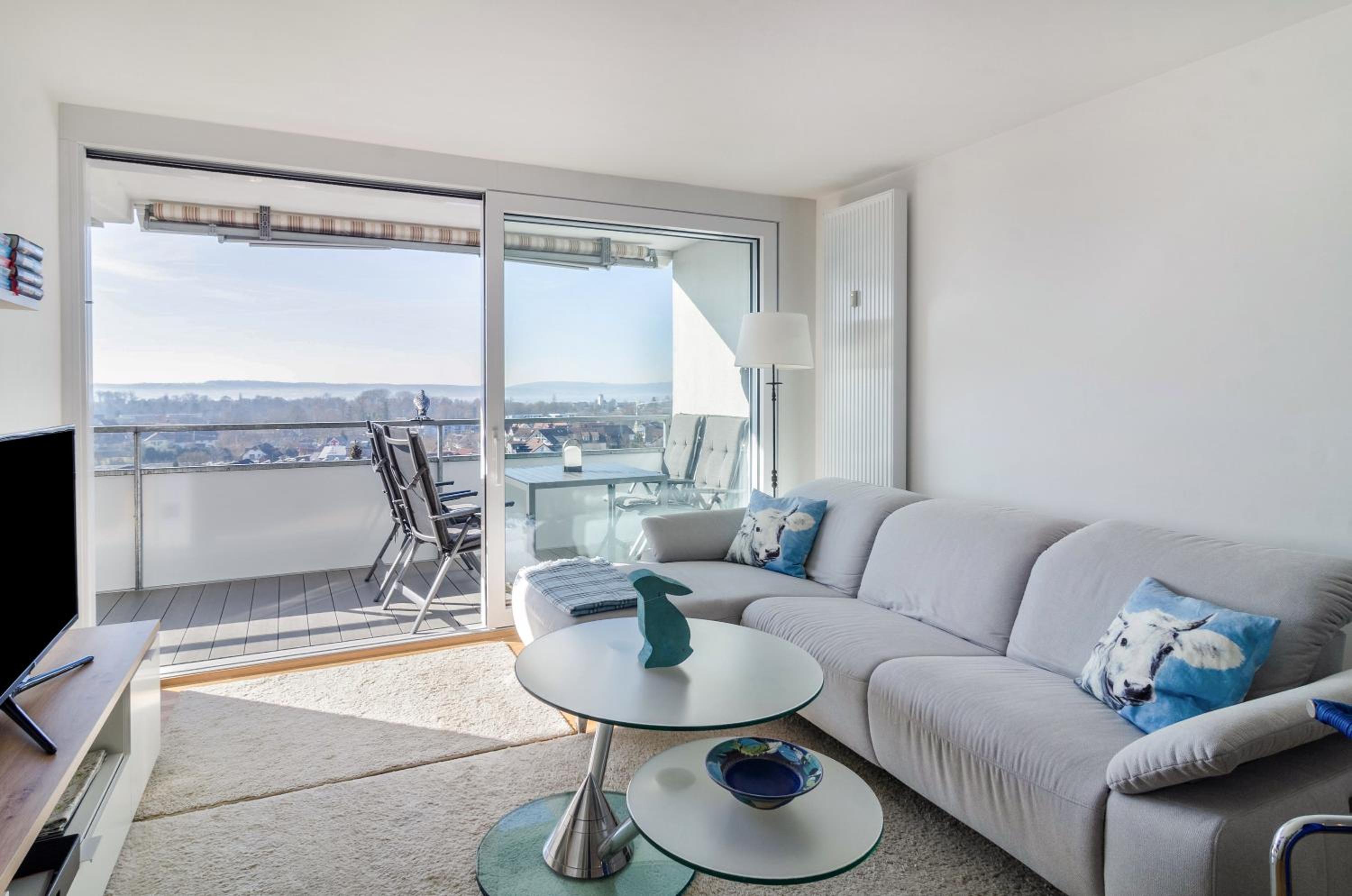 Two-Bedroom Deluxe Apartment with Balcony