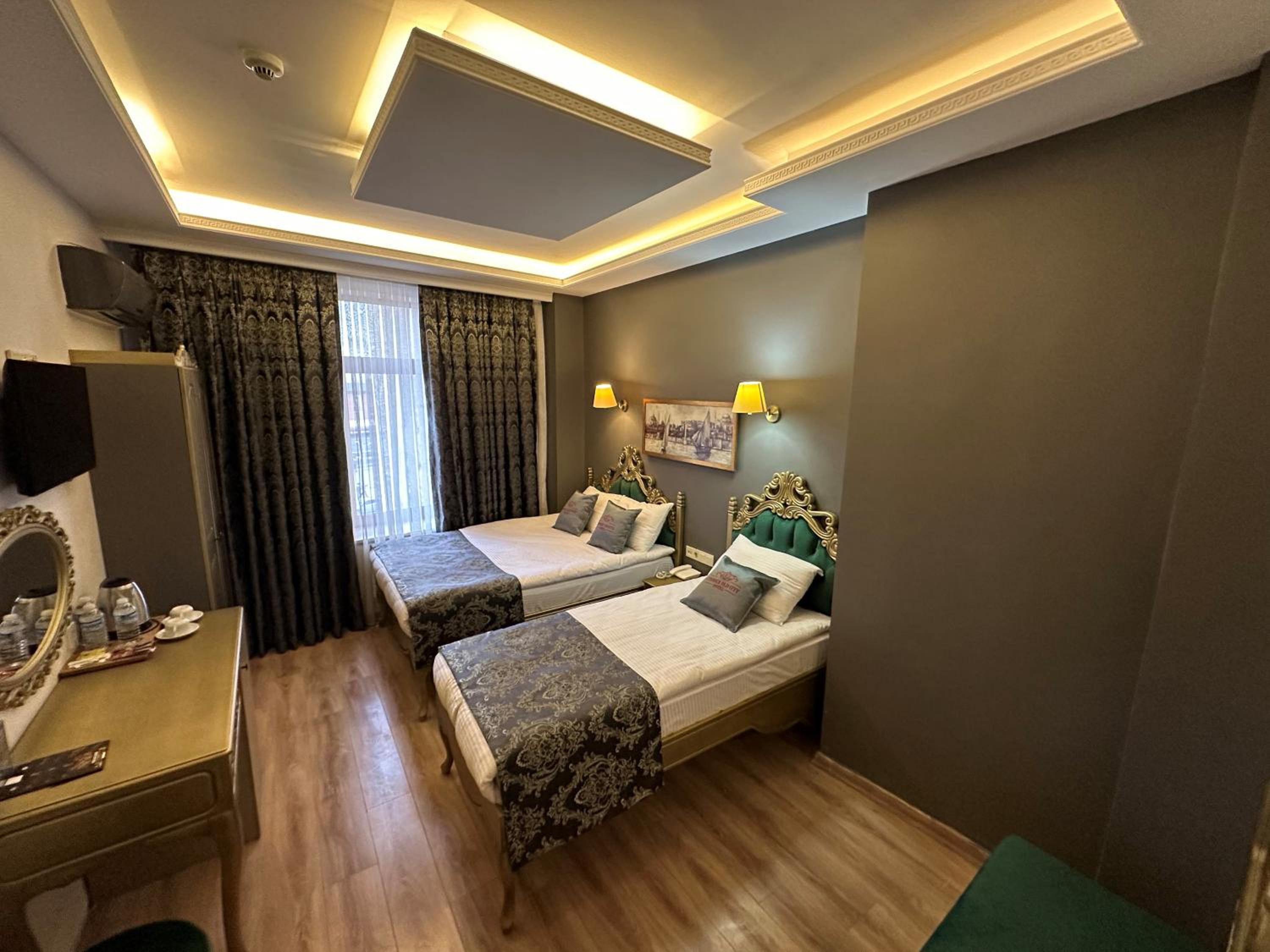Luxury Triple Room