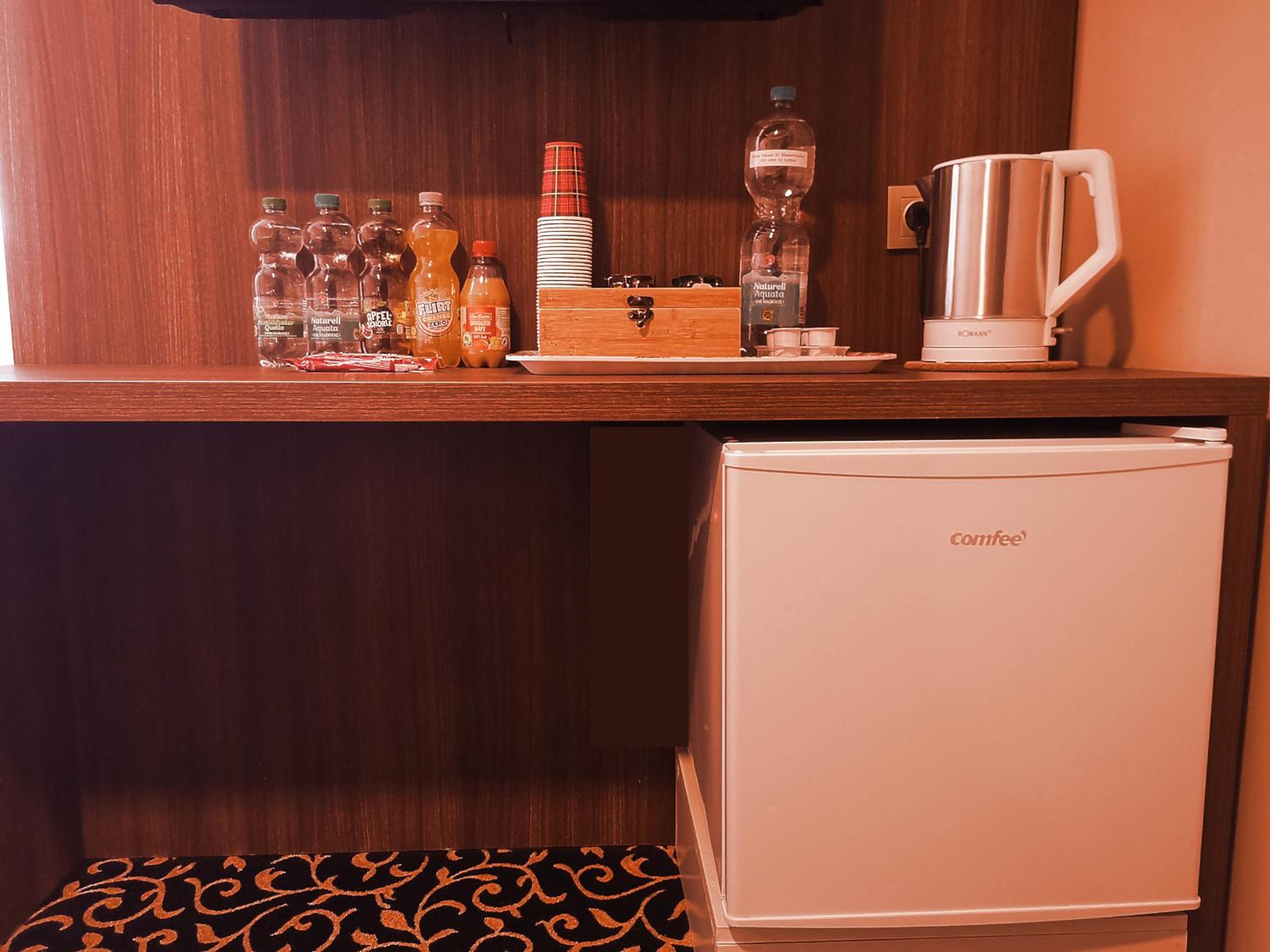 Small Single Room photo 3