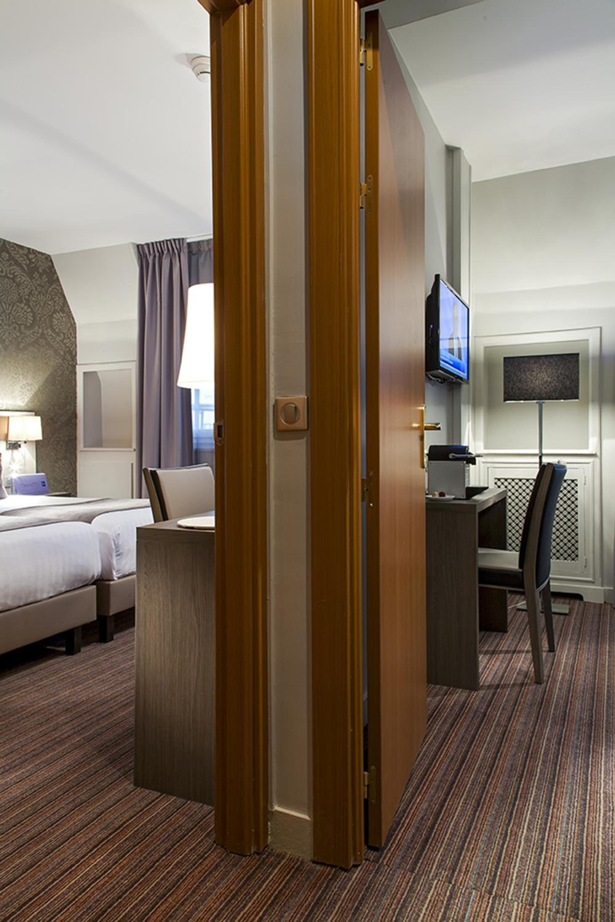 Two Connecting Double Rooms