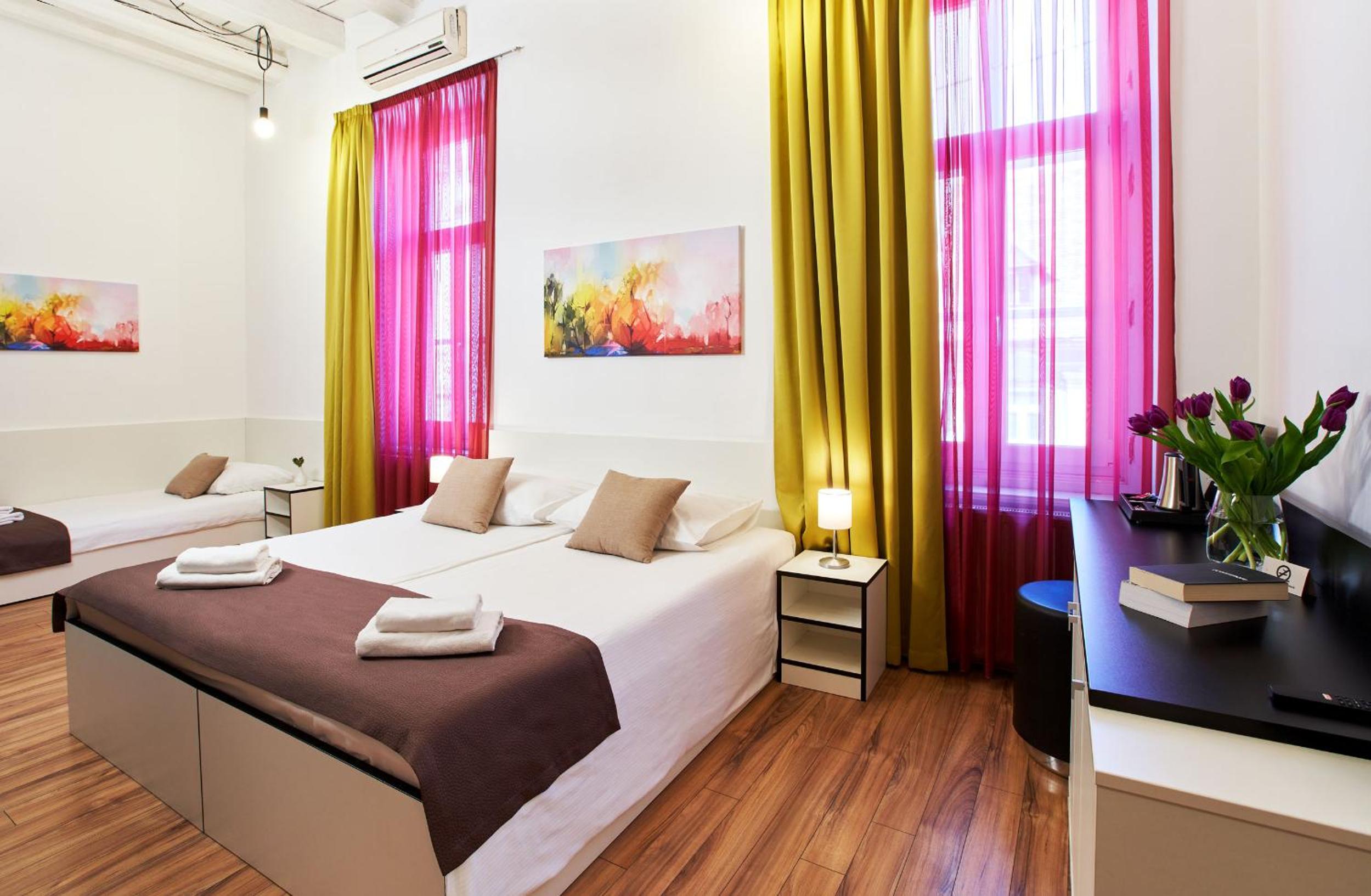 Quadruple Room - Photo 1