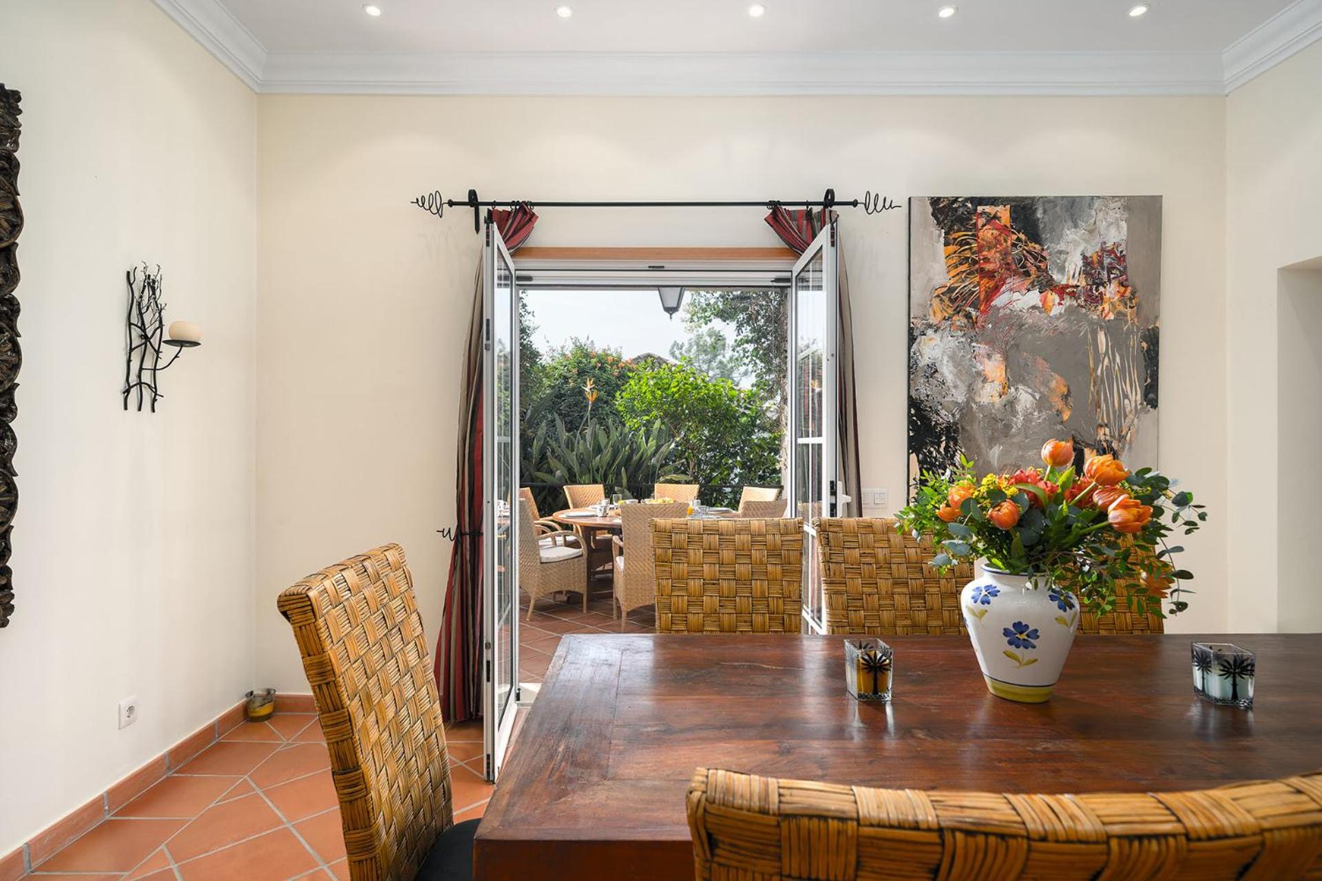 Villa photo 3