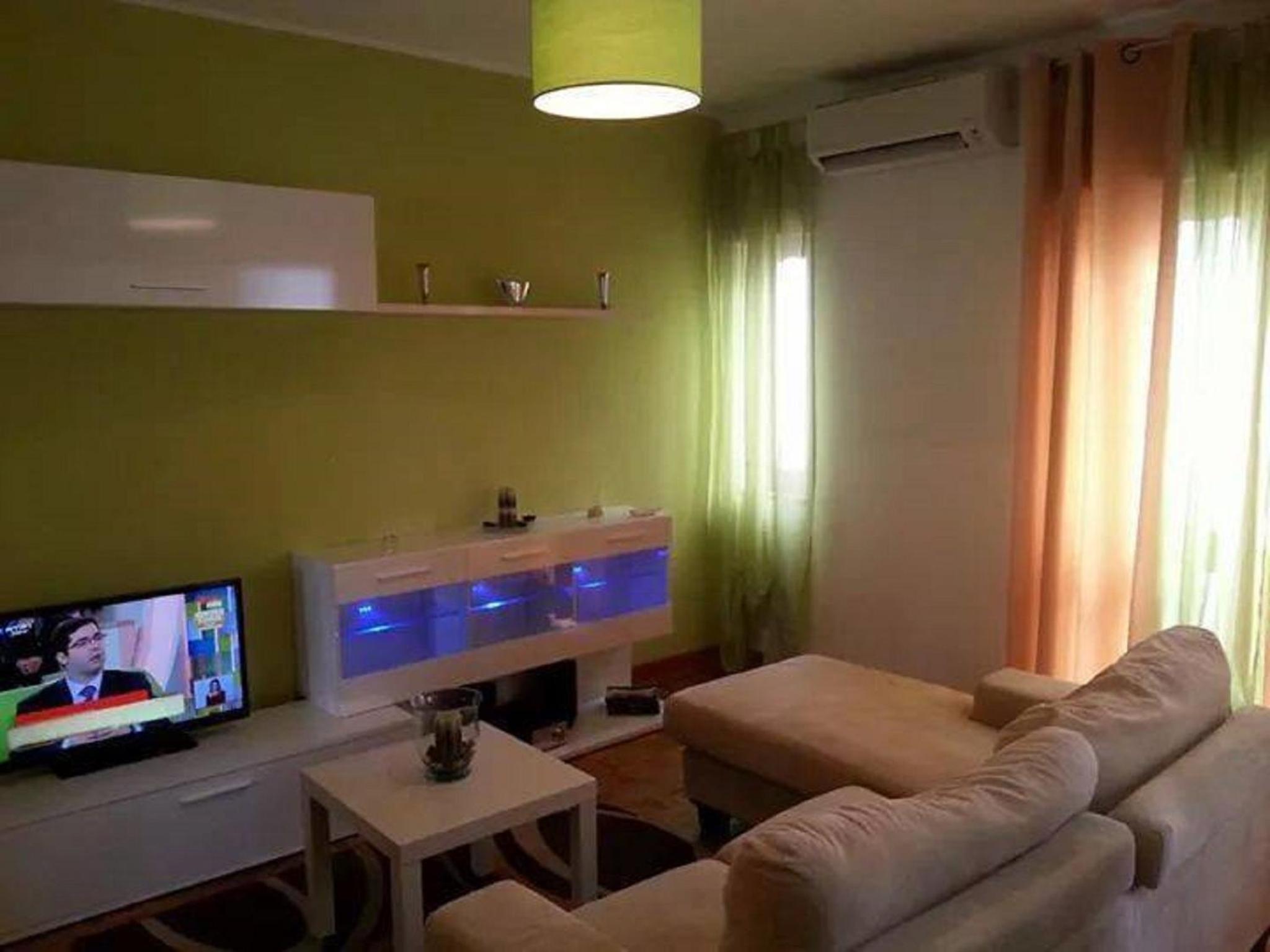Three-Bedroom Apartment - Photo 10