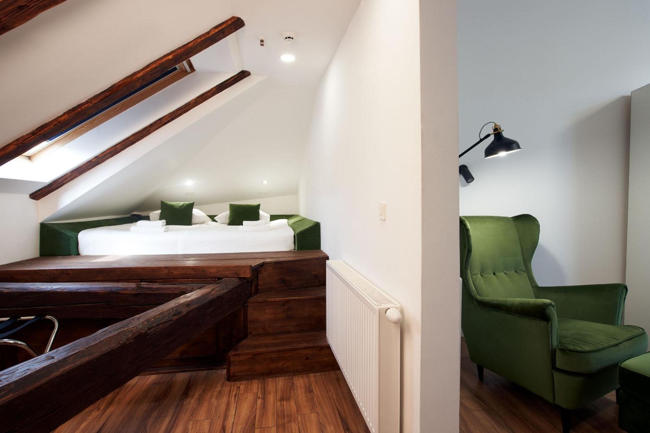Triple Room - Photo 10