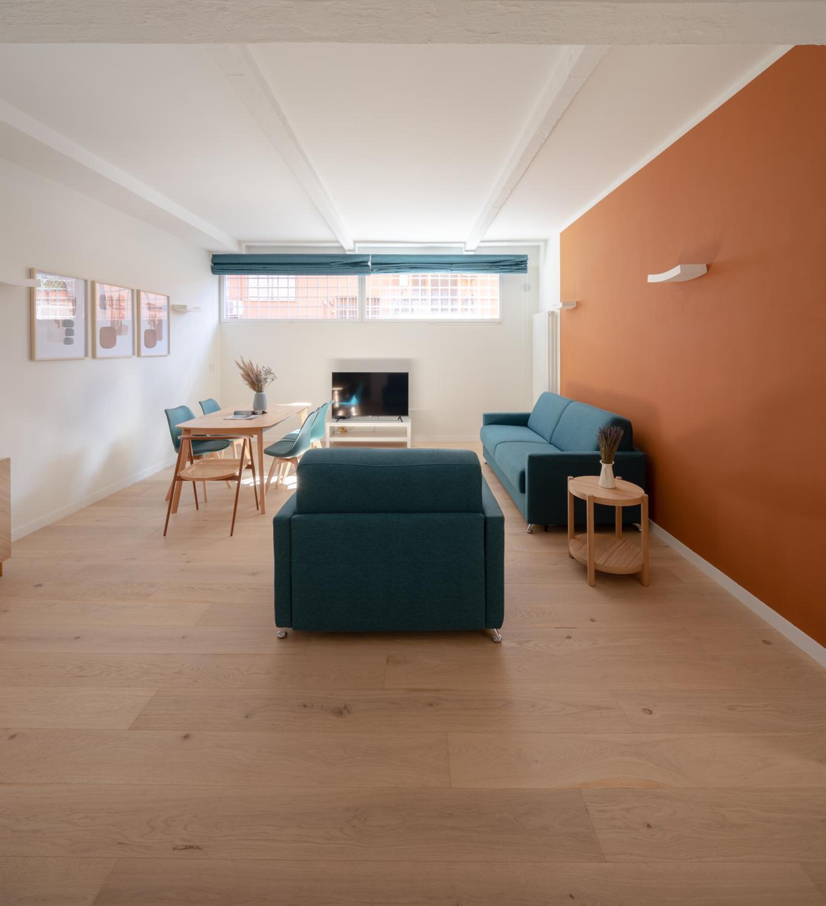 Apartment photo 2