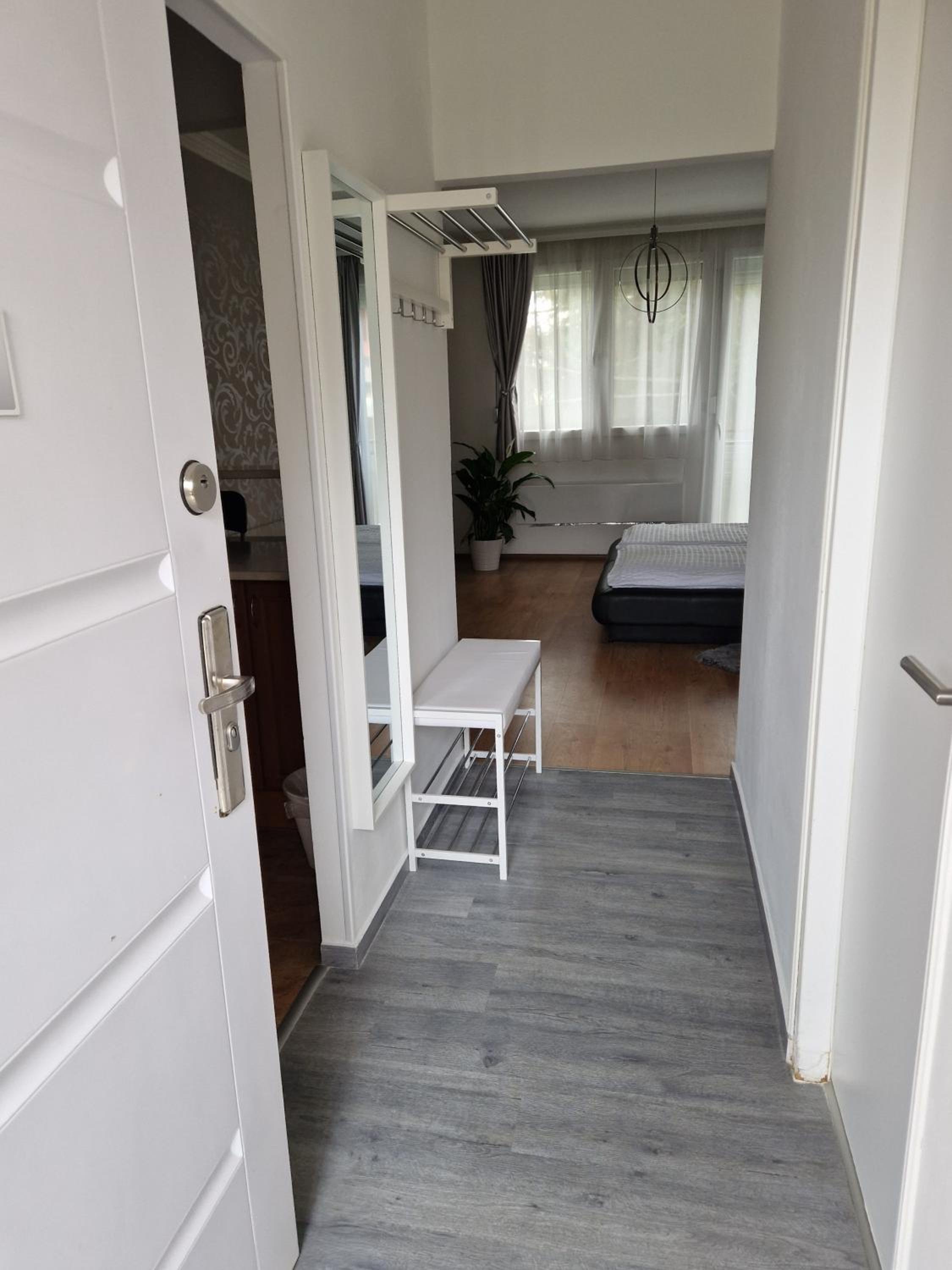 Apartment photo 2