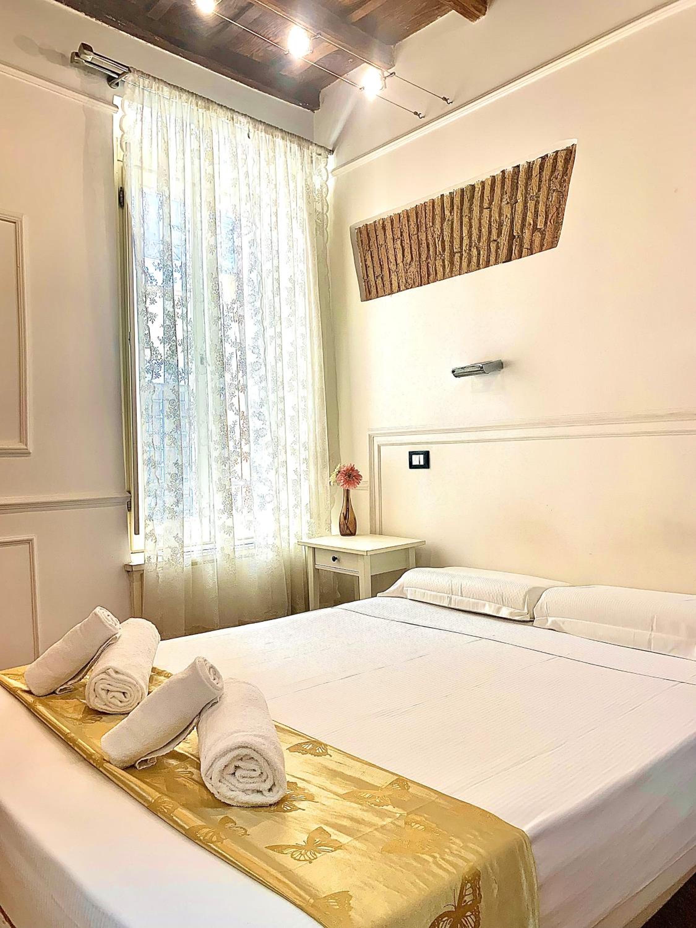 Small Double Room photo 3