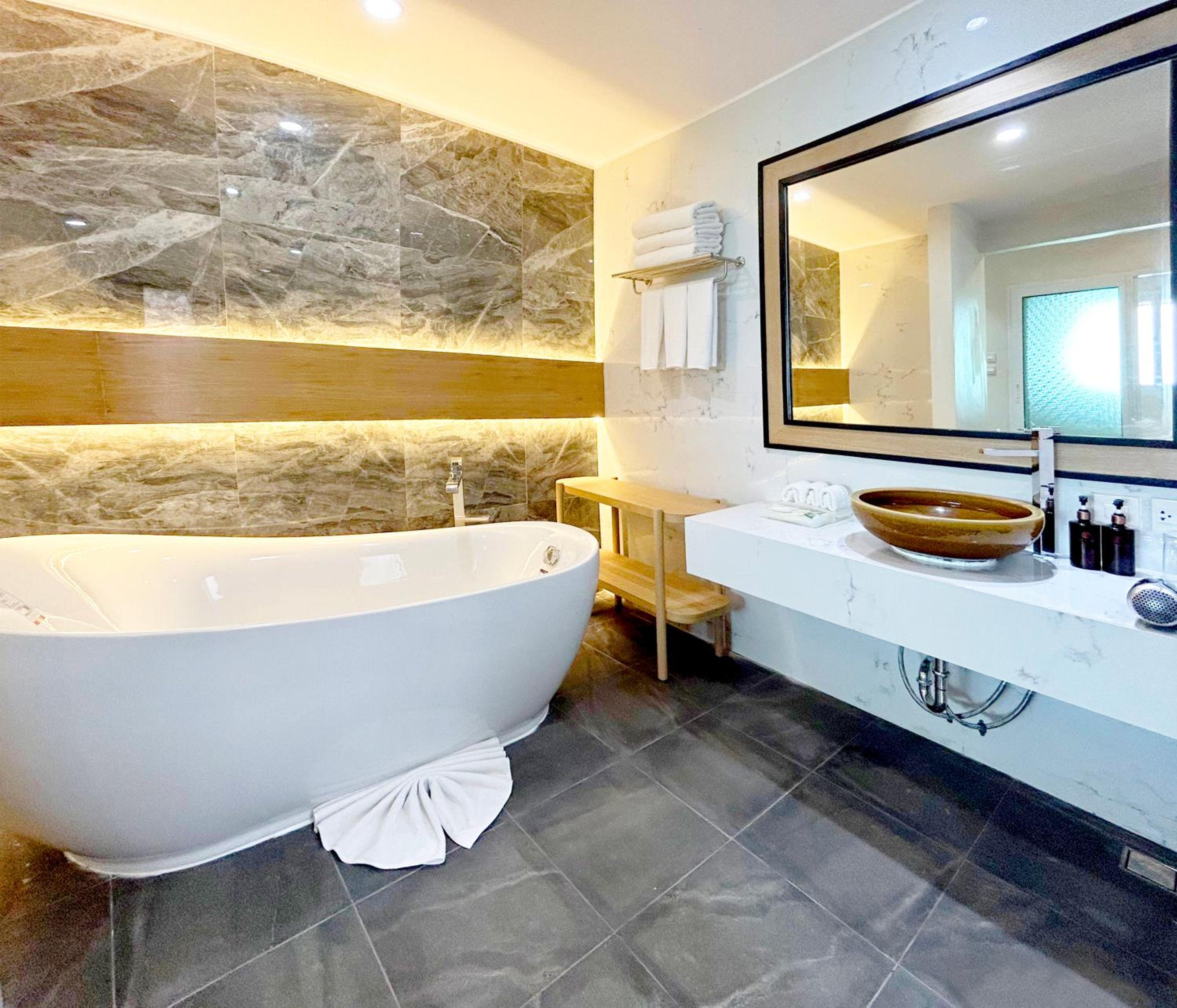Two-Bedroom Suite - Photo 11