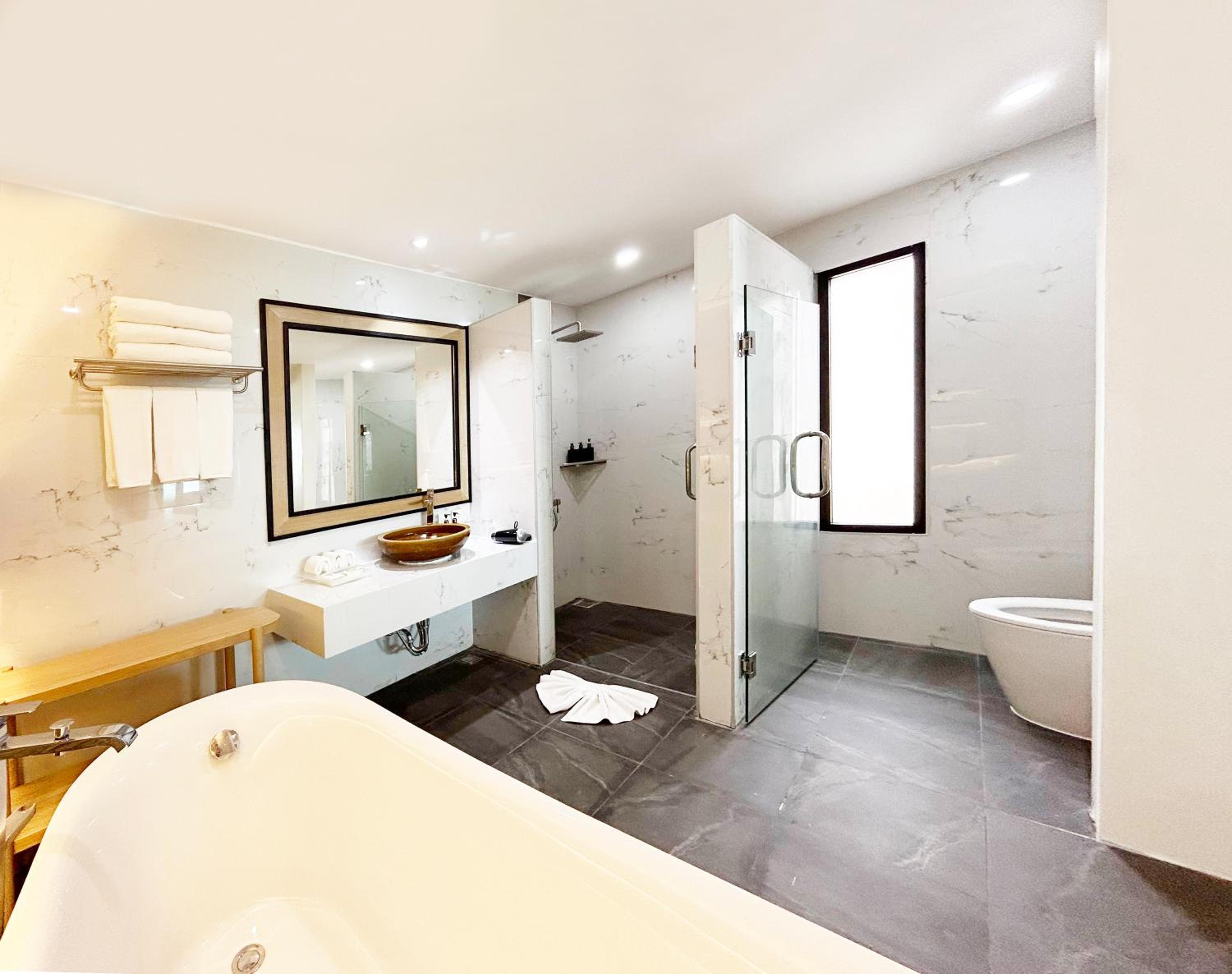 Two-Bedroom Suite - Photo 12