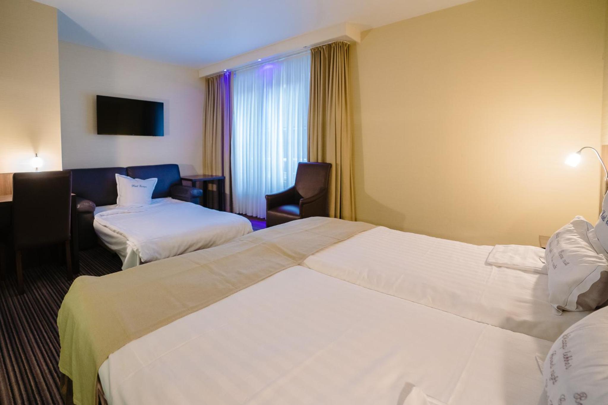 Superior Double Room with Sofa - Photo 5