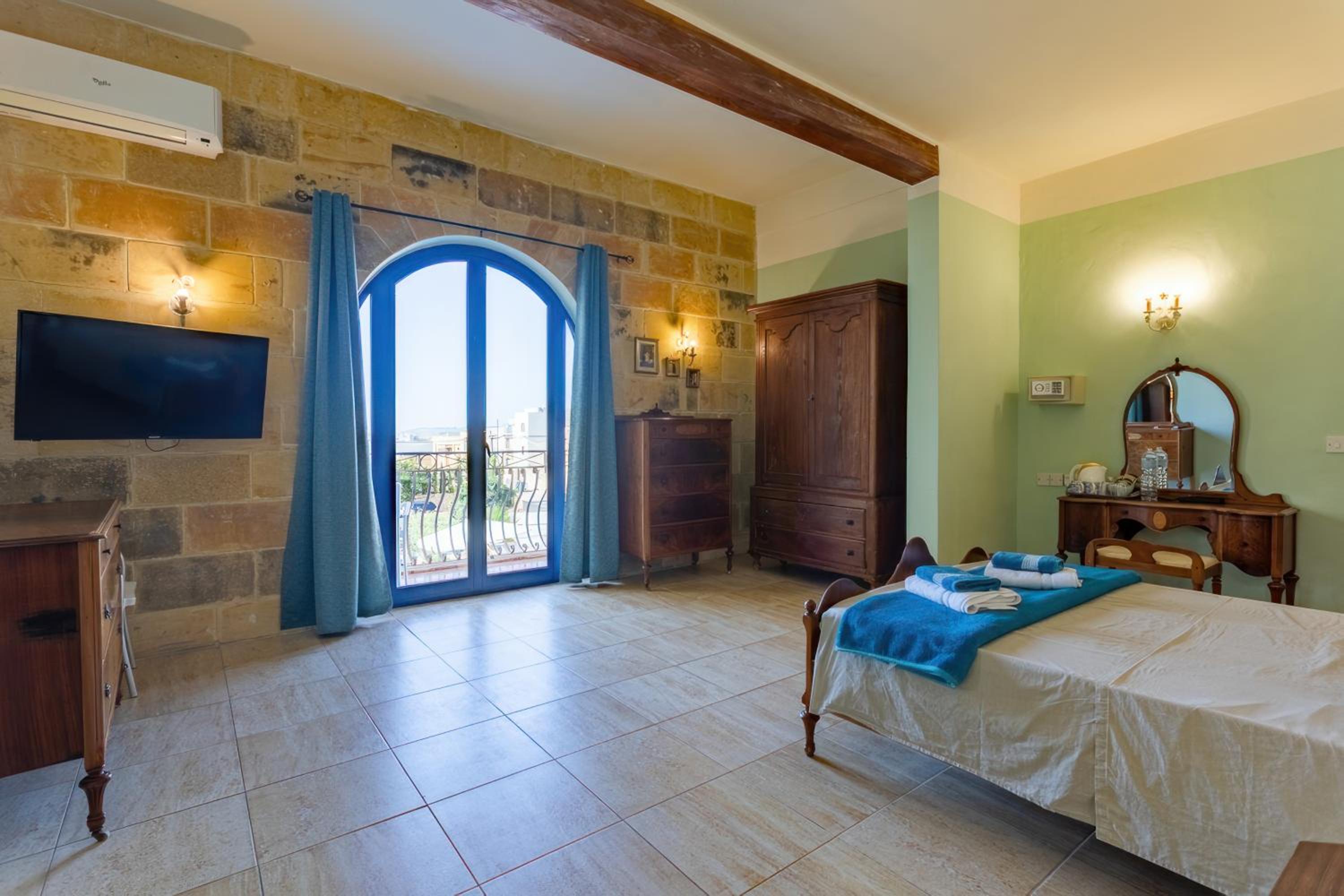 Double Room With Pool View