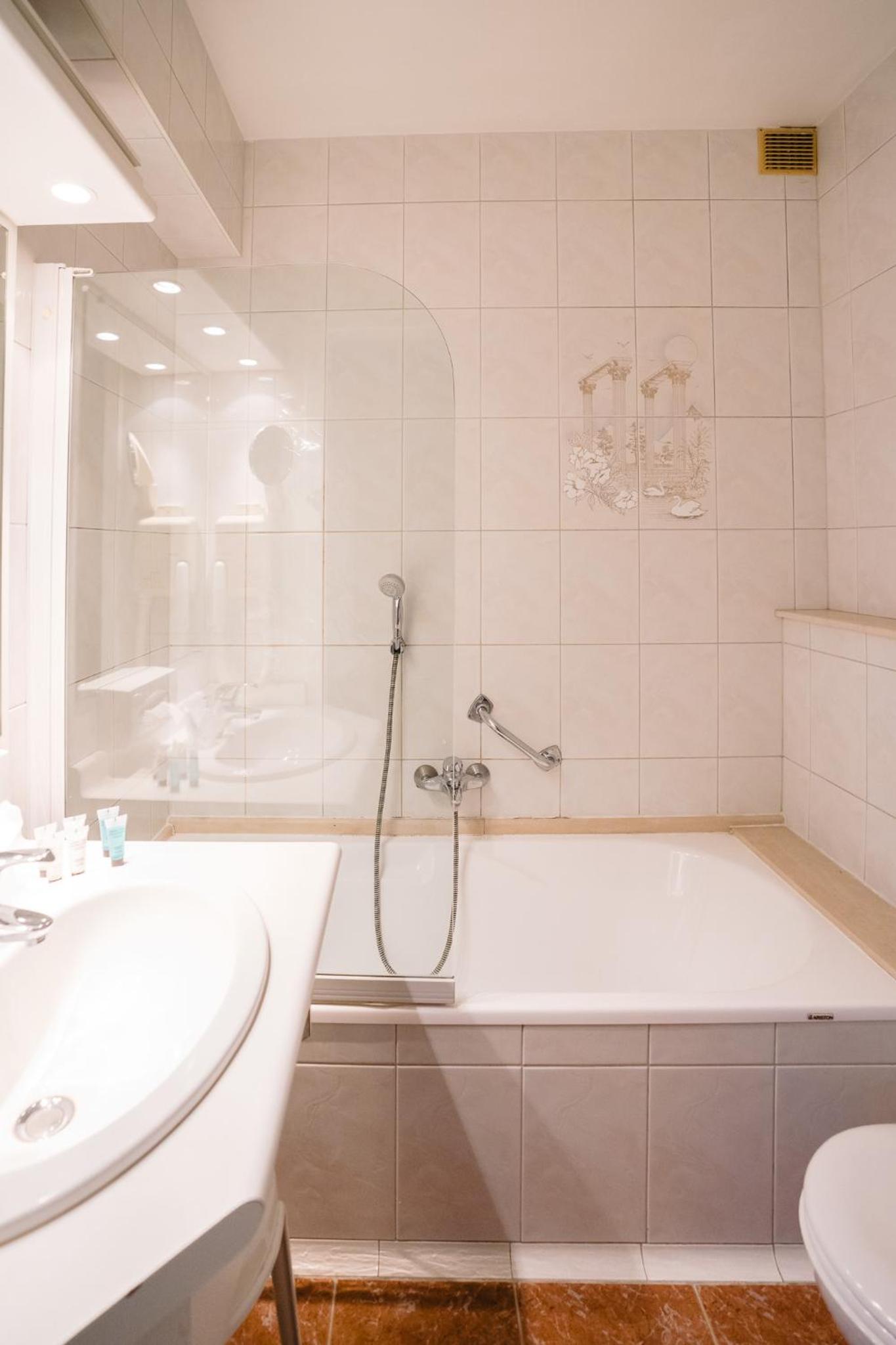 Superior Double Room - Photo 7