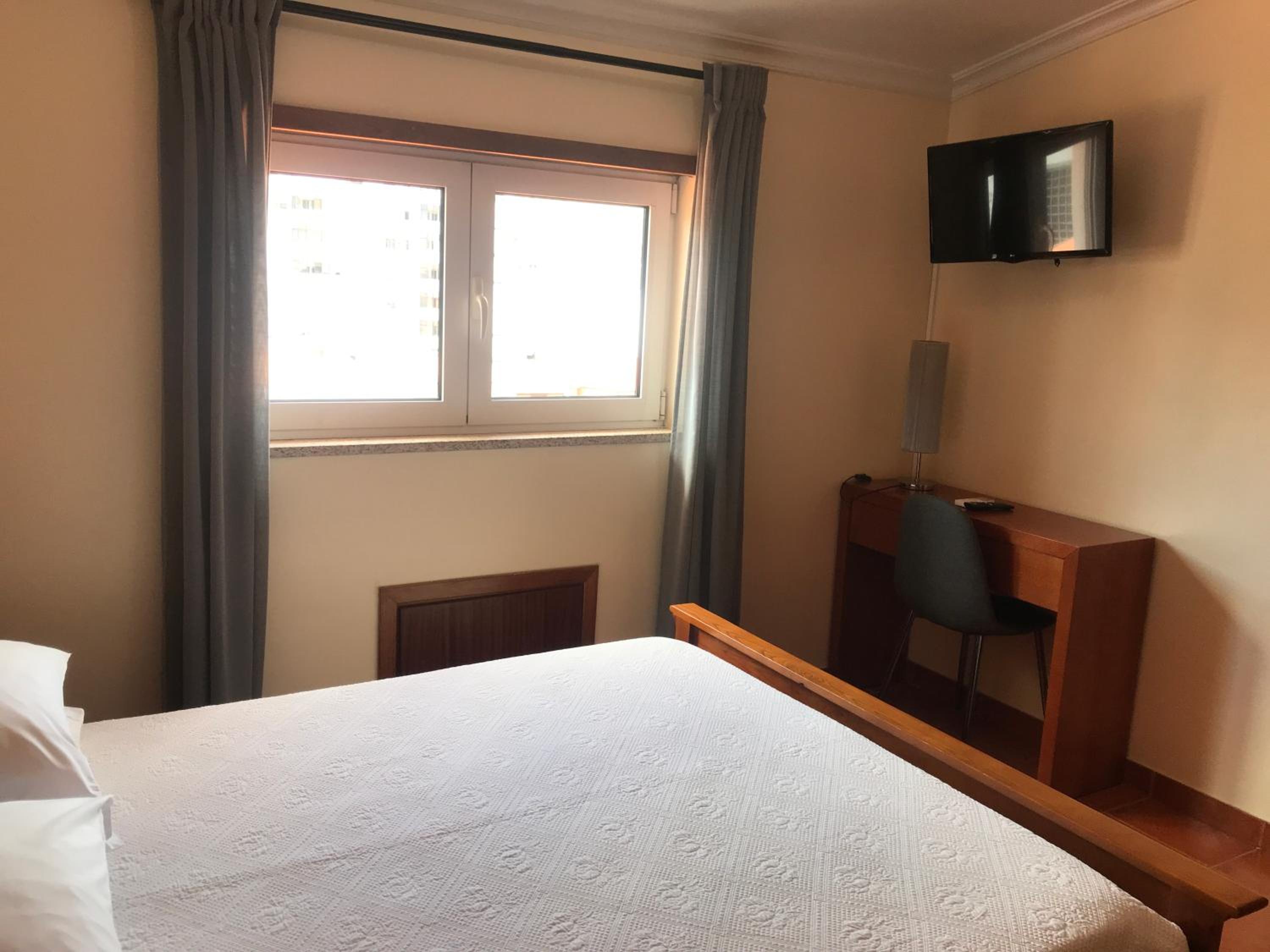Double Room with Private Bathroom - Photo 1