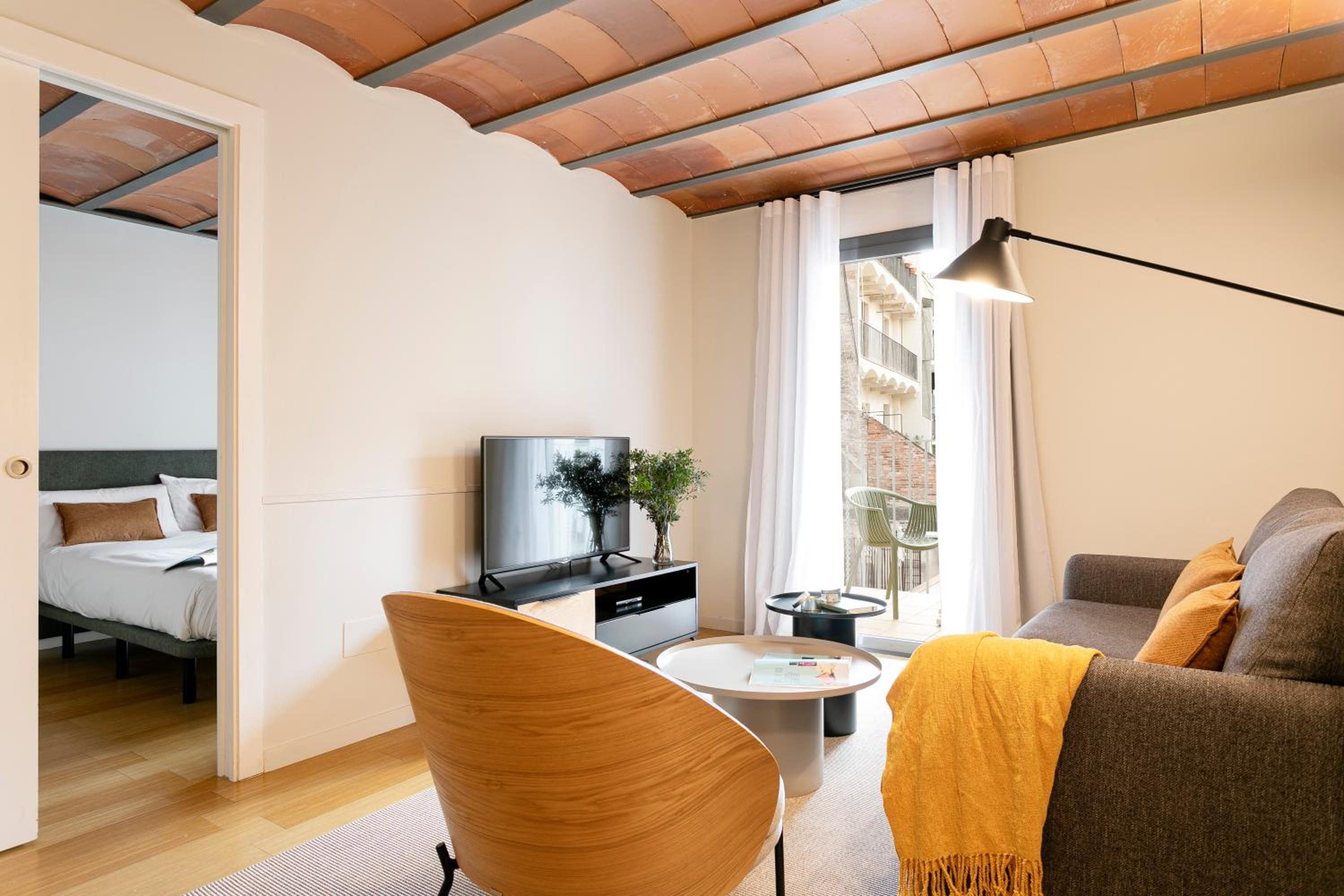 Two-Bedroom Apartment with Balcony photo 3