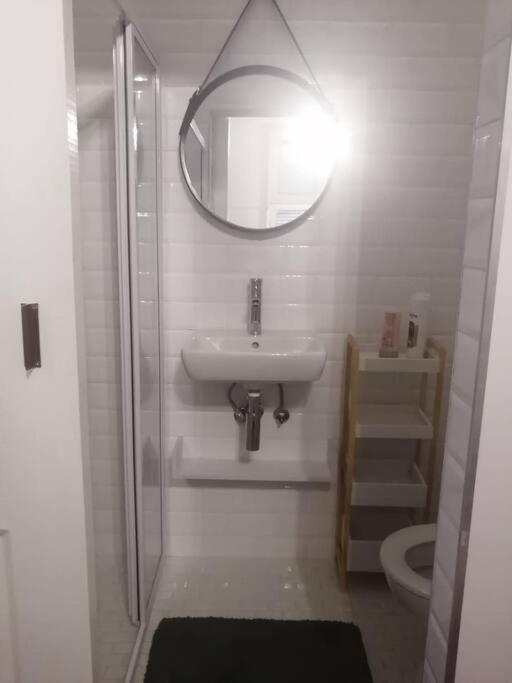 One-Bedroom Apartment - Photo 14