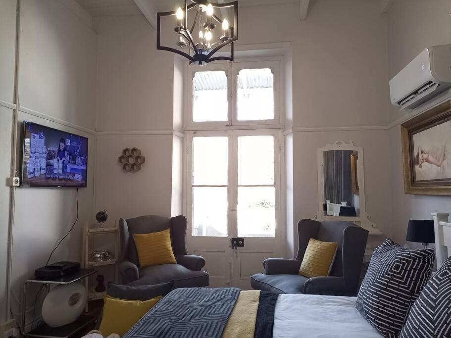 One-Bedroom Apartment - Photo 16