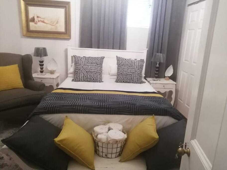 One-Bedroom Apartment - Photo 5