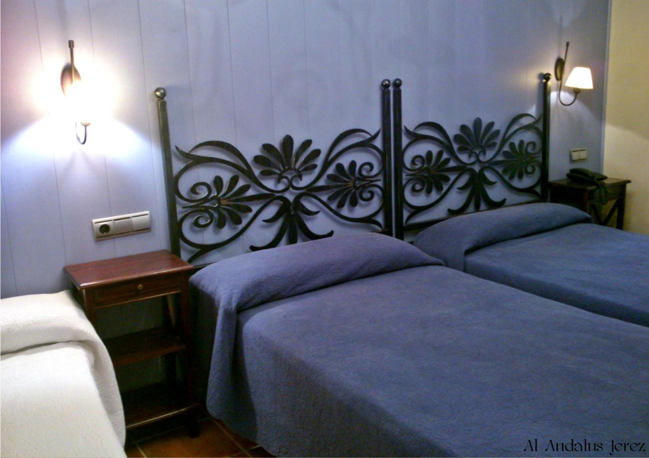 Triple Room - Photo 1