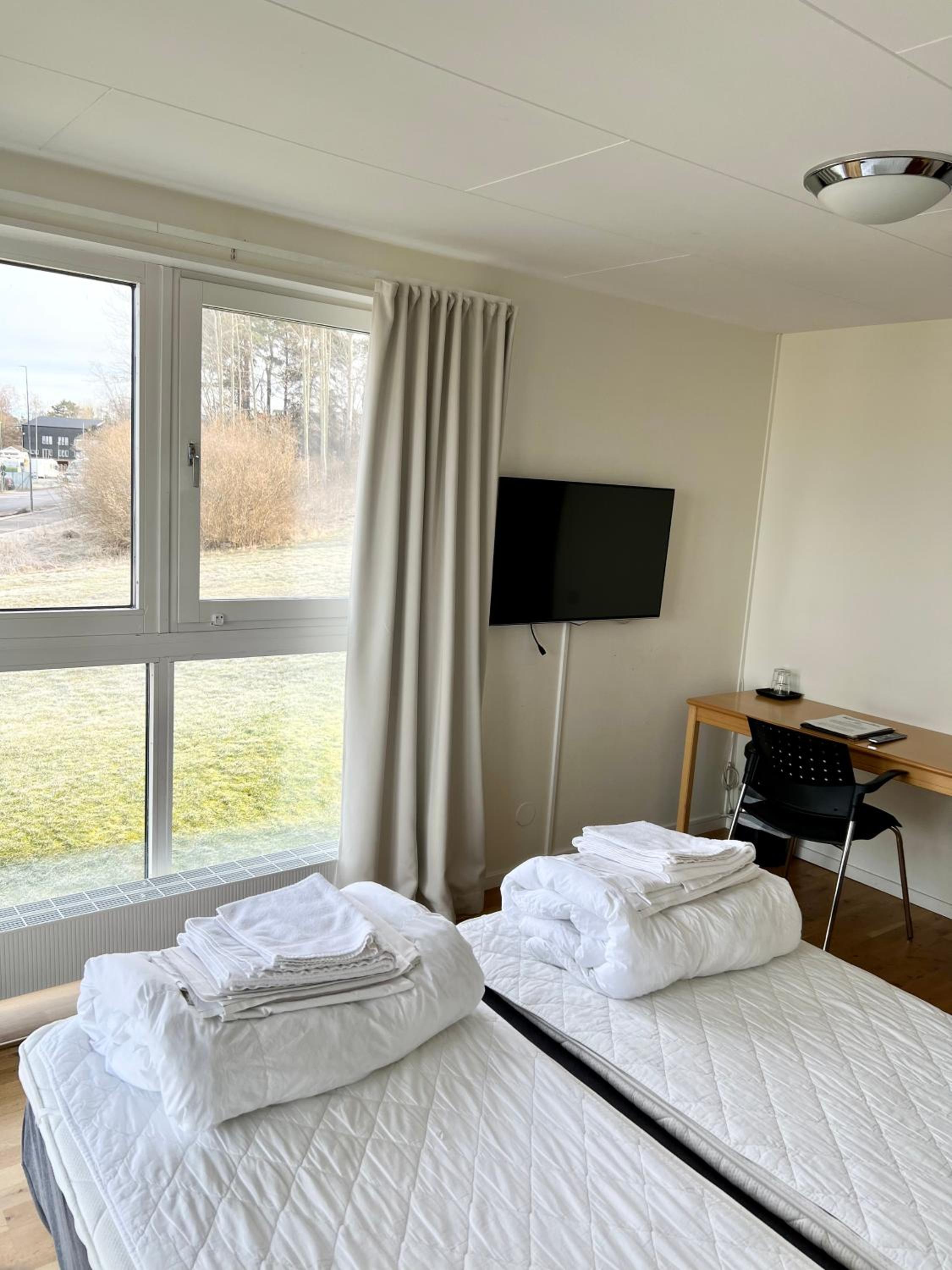 Double or Twin Room - Photo 4