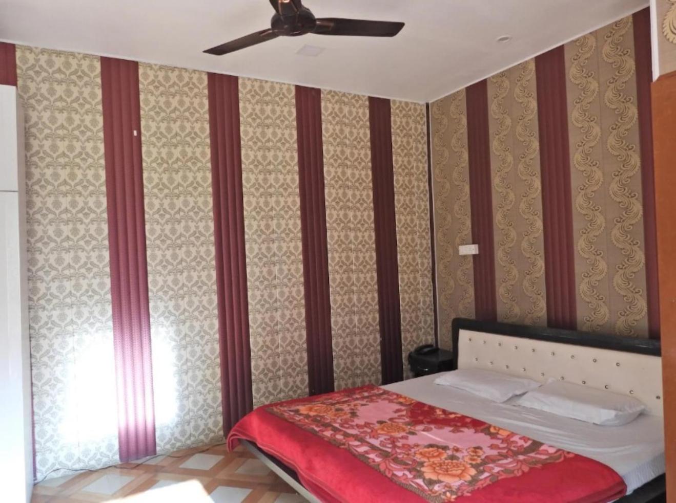 Family Room photo 1