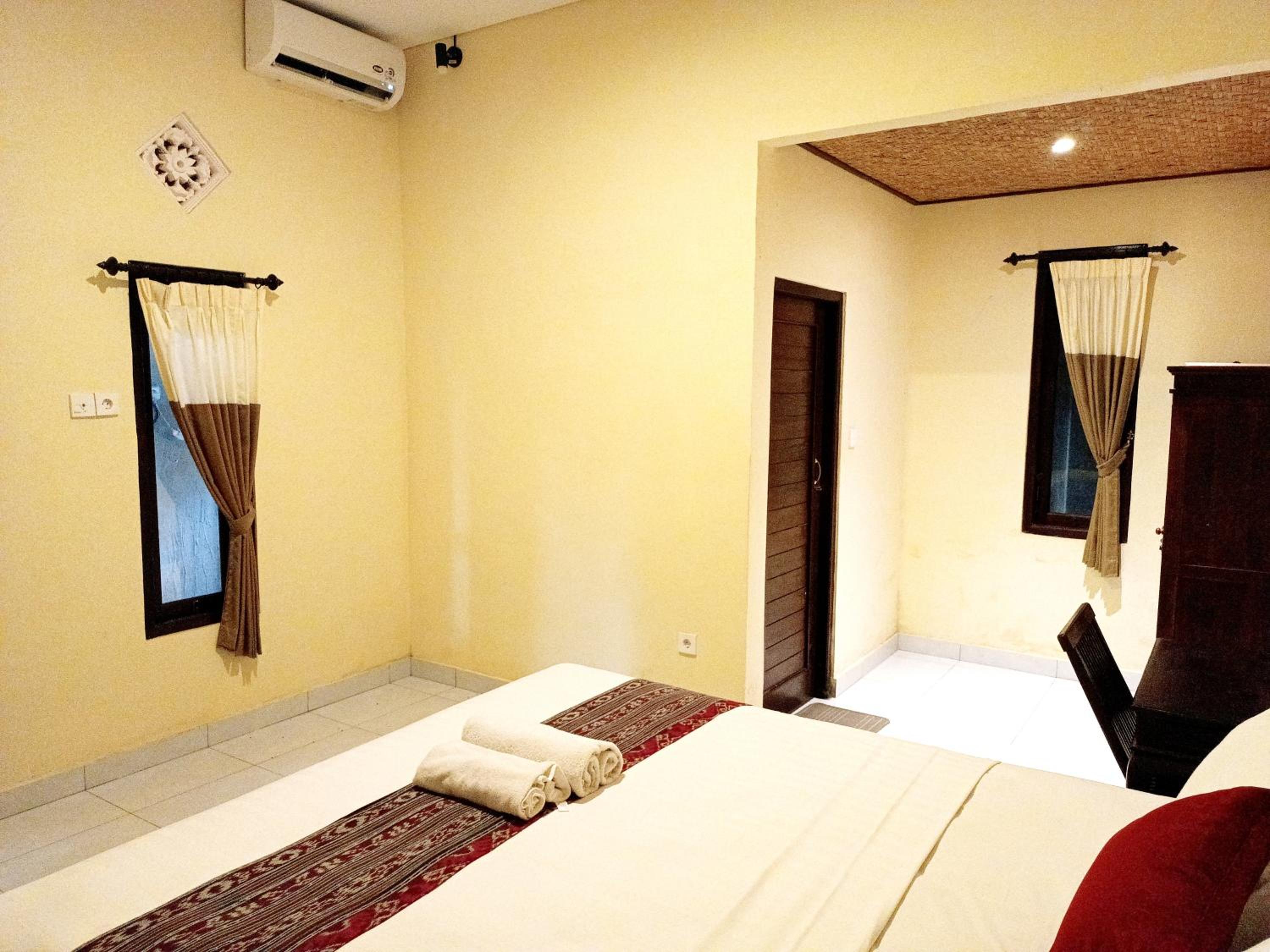 Shocking Deal- Double Room AC with Terrace - Photo 5