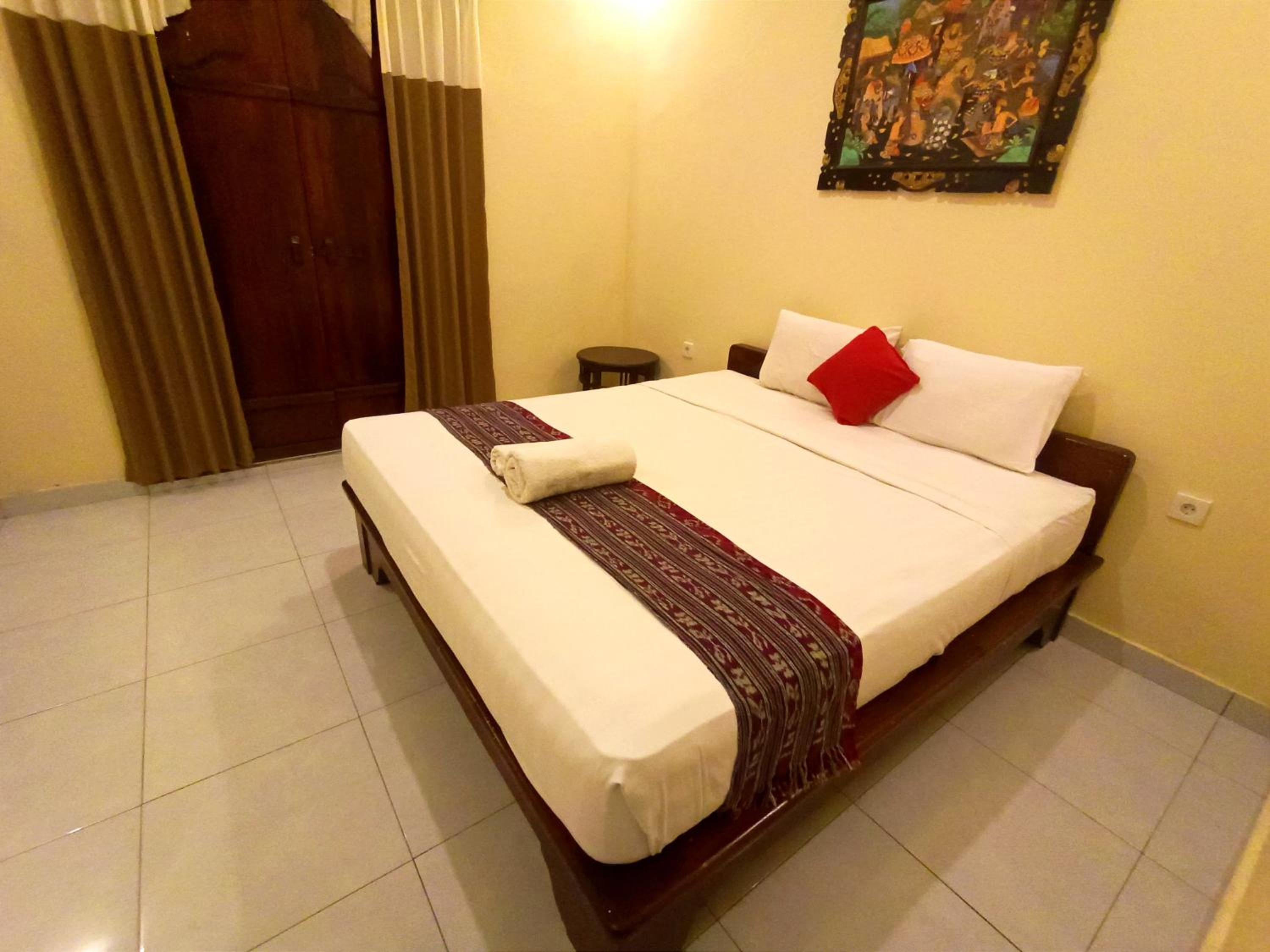 Shocking Deal- Double Room AC with Terrace - Photo 3