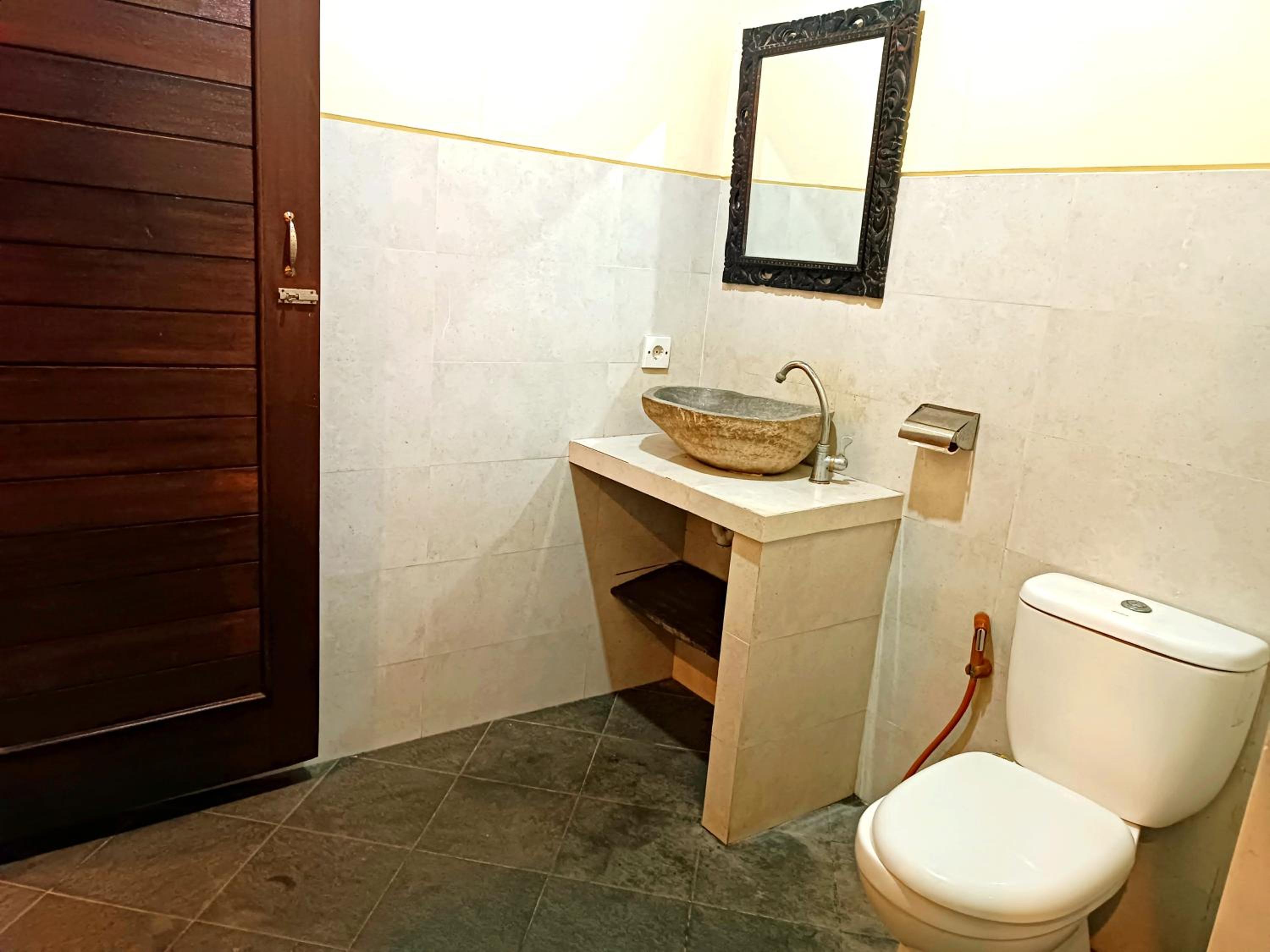 Shocking Deal- Double Room AC with Terrace - Photo 2
