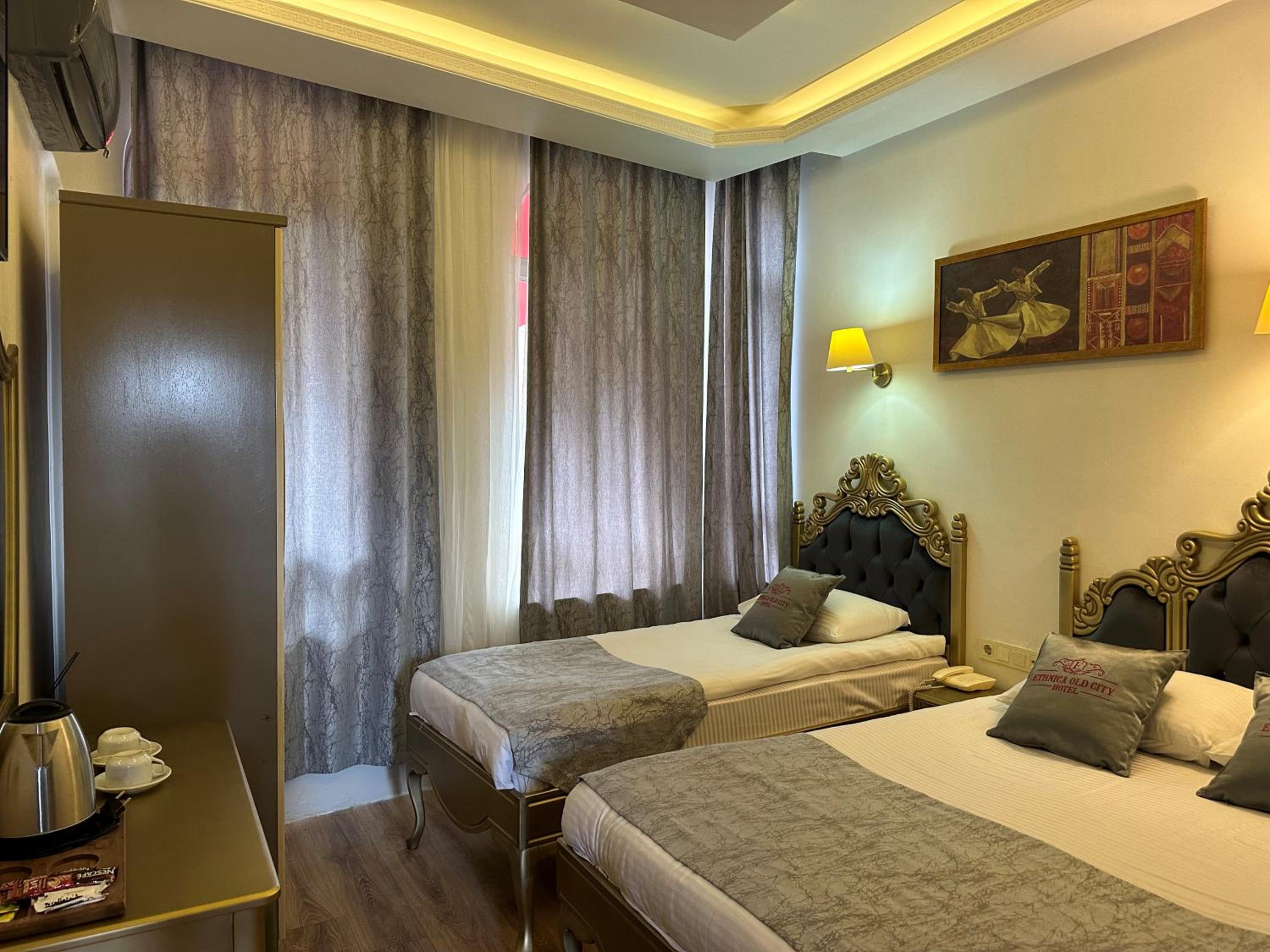 Superior Triple Room photo 3