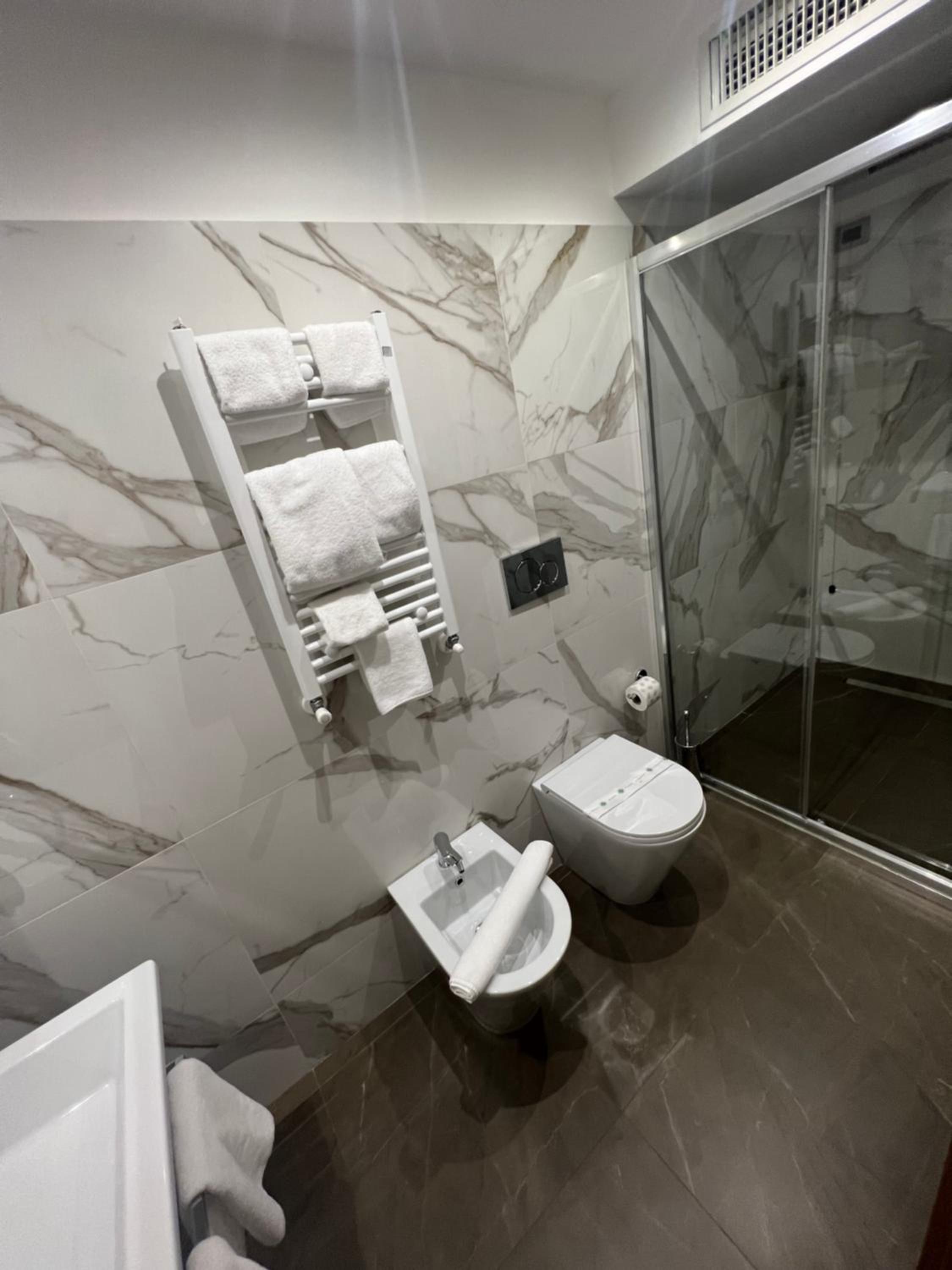 Quadruple Room - Photo 6
