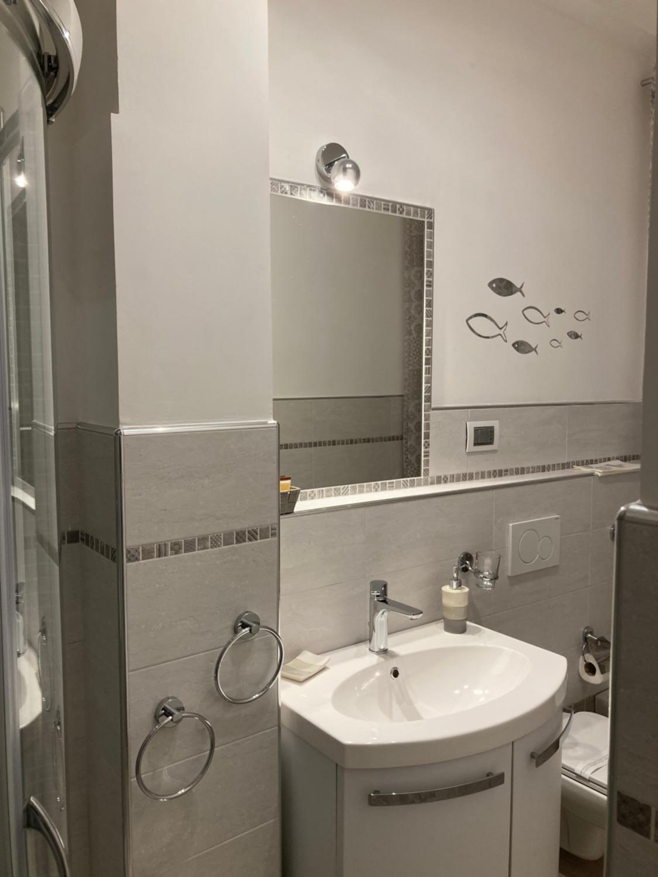 Double Room with Private Bathroom - Photo 5