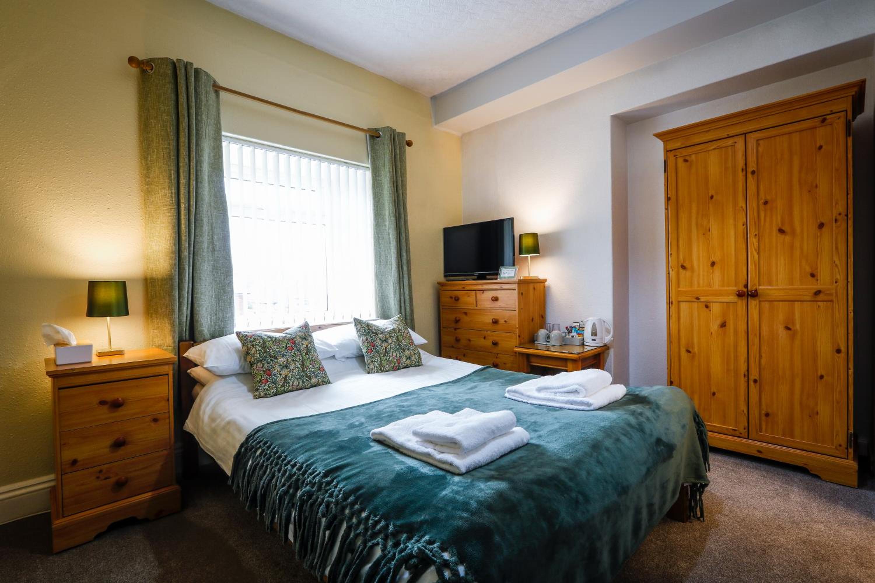 Double Room with Private Bathroom